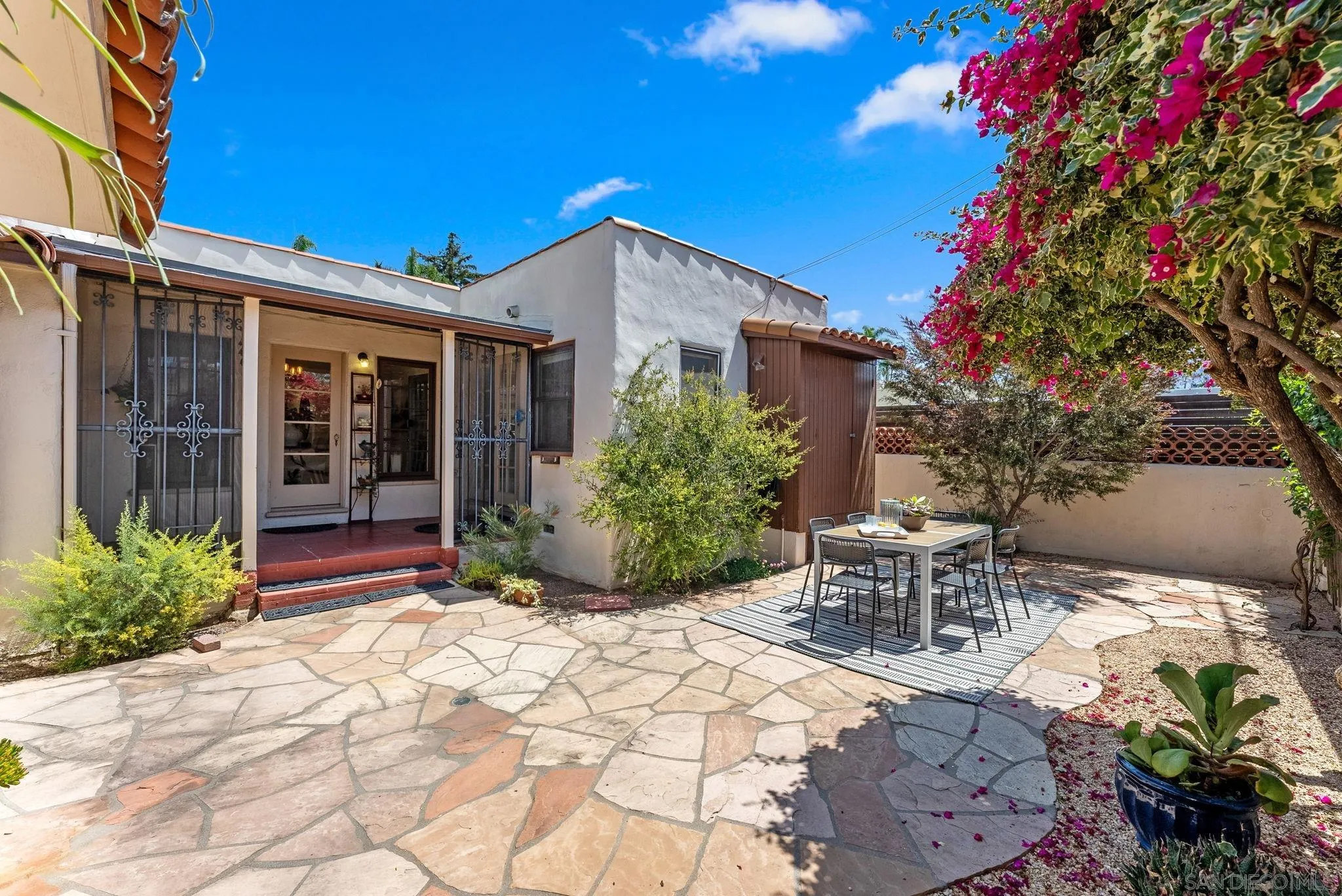 https://cdn.realtyfeed.com/cdn/127/250036977/6e3c23fc6fda4969cf9163f60d702ec4.webp