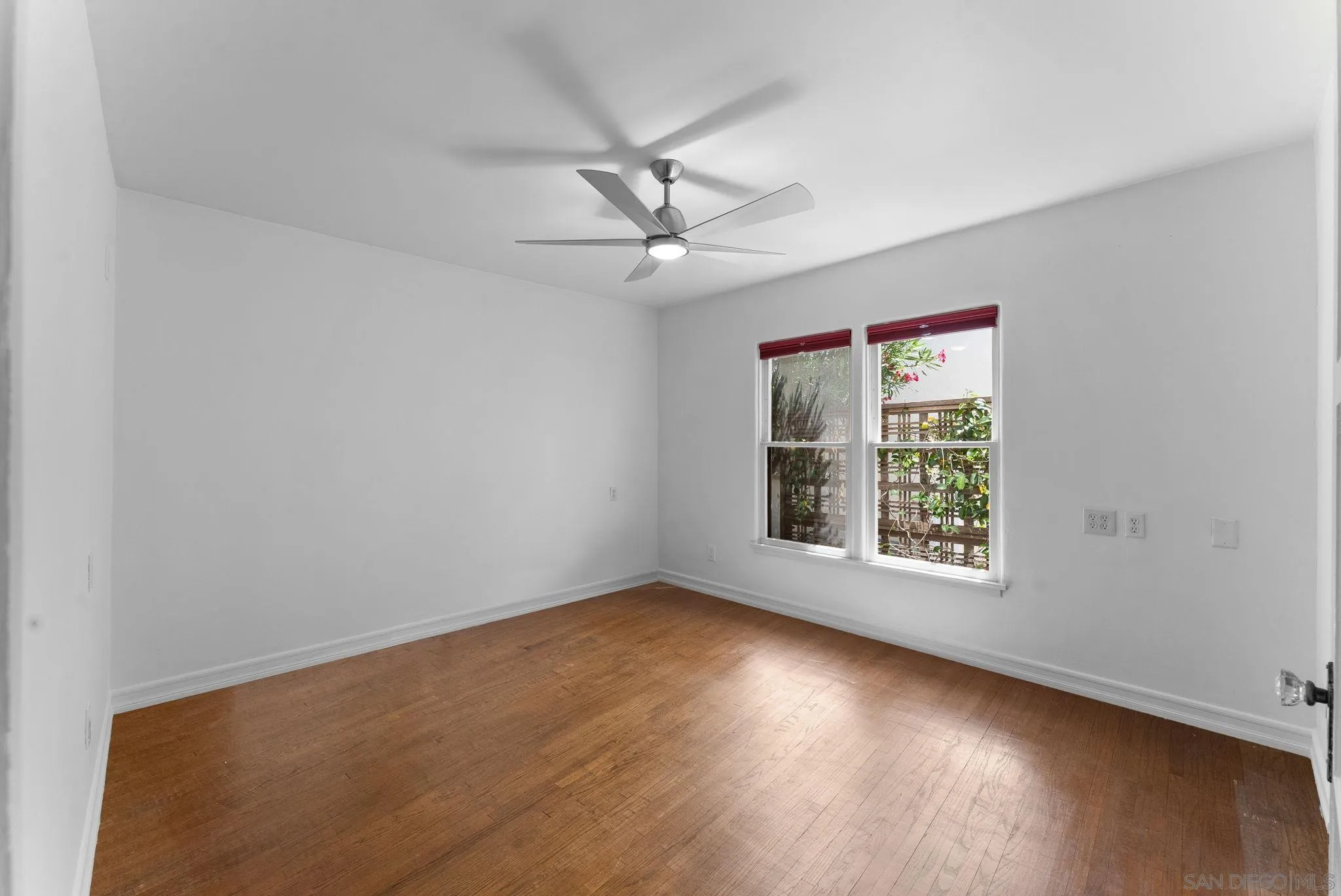 https://cdn.realtyfeed.com/cdn/127/250036977/6f18495af70454421b2a1fcf0a881d0e.webp
