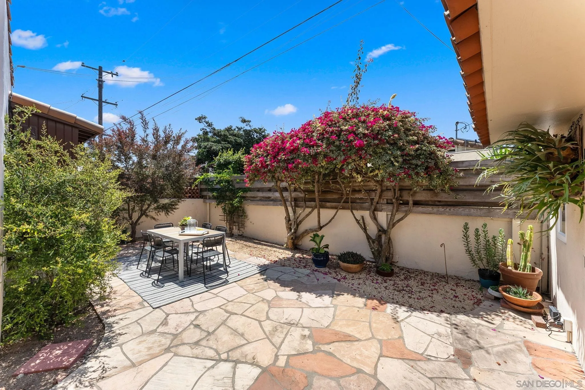https://cdn.realtyfeed.com/cdn/127/250036977/c07ddf2ebc6ebdf3ccbbe7b5da060575.webp