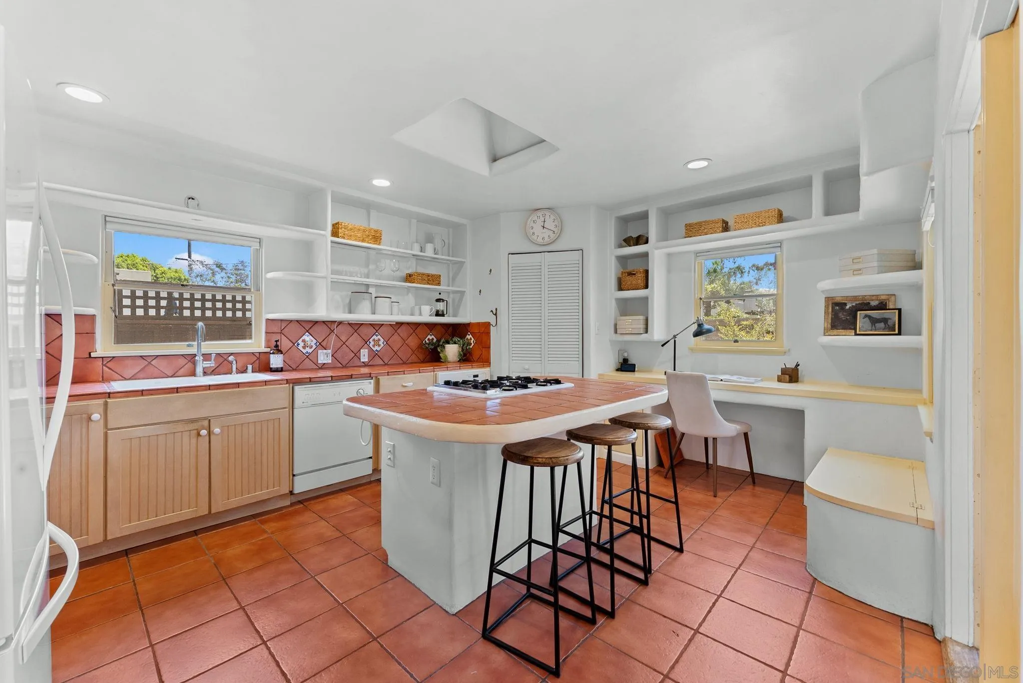 https://cdn.realtyfeed.com/cdn/127/250036977/fe1f3a63998b6a62f93dd30c0c8ded4c.webp