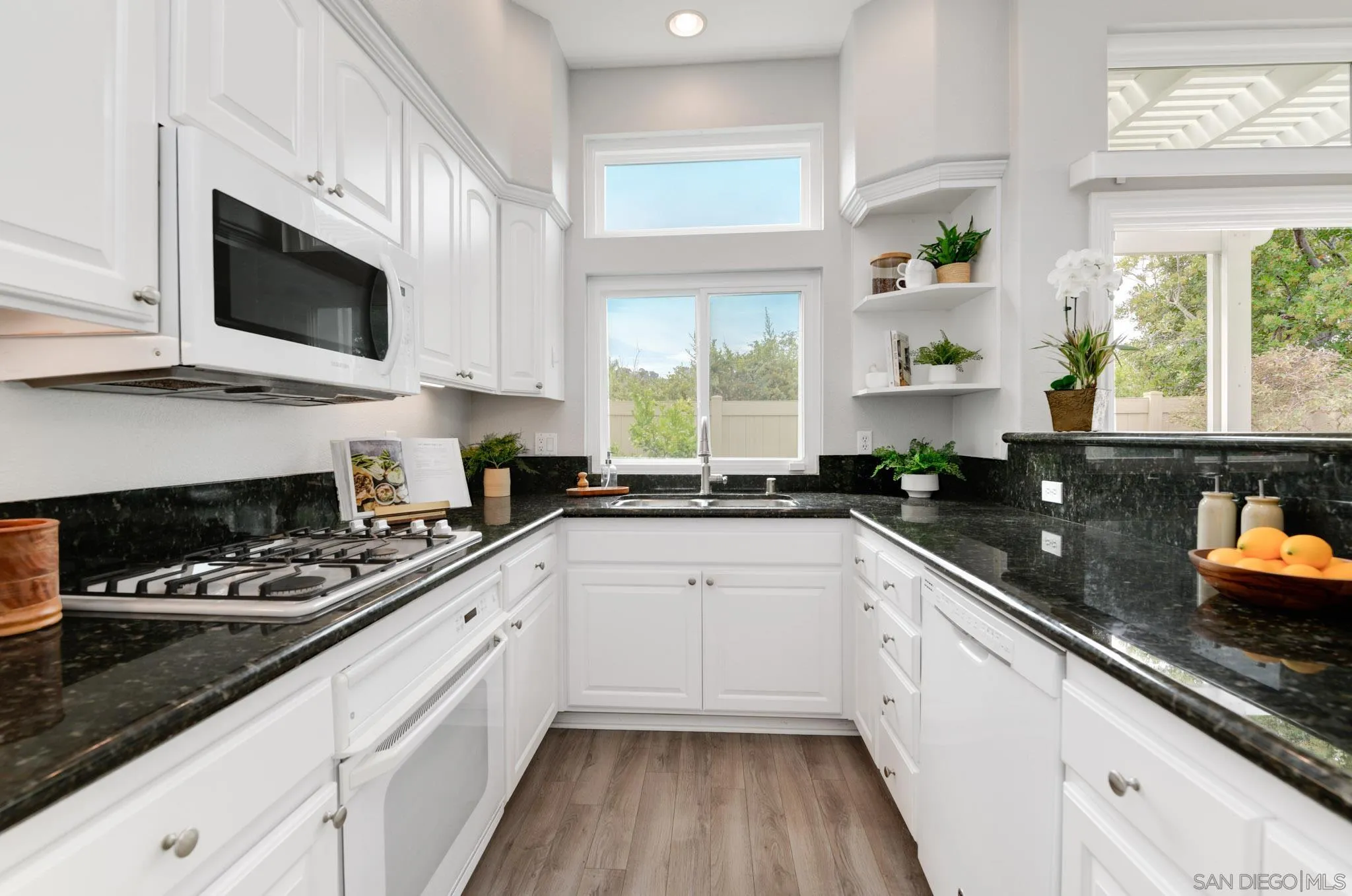 https://cdn.realtyfeed.com/cdn/127/250036978/734bf5d4730e6a9ca892741afb77741b.webp