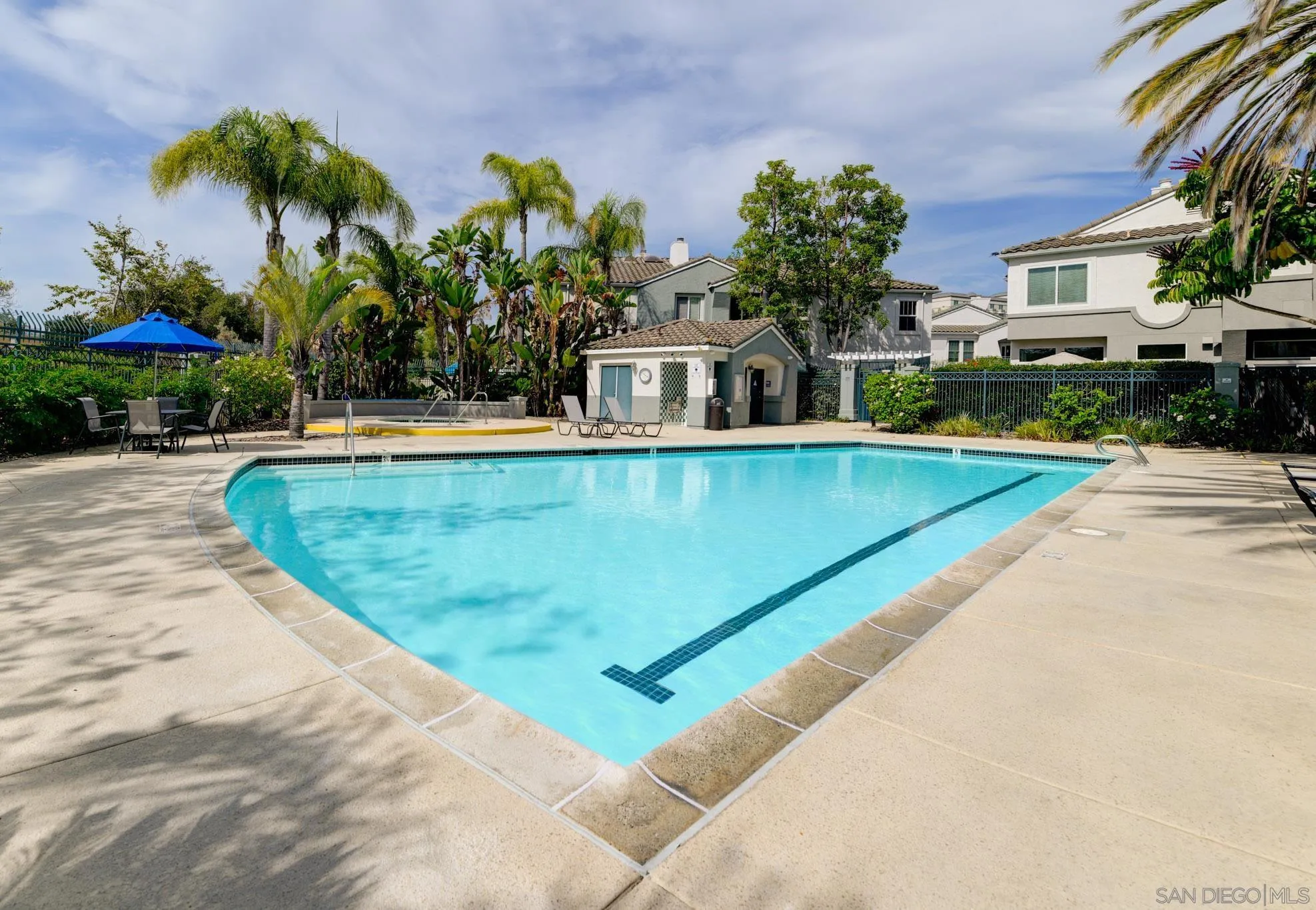 https://cdn.realtyfeed.com/cdn/127/250036978/b8dbed3ee37dfc9037fa2625d9060c81.webp