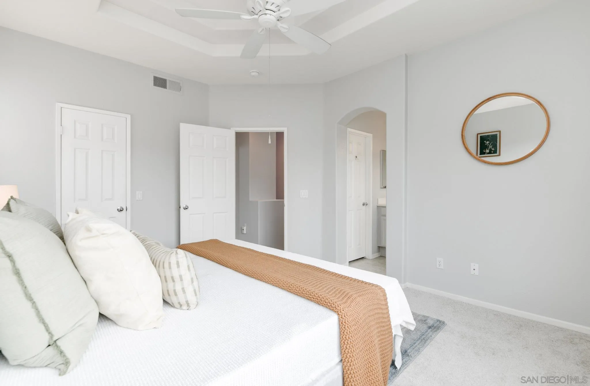 https://cdn.realtyfeed.com/cdn/127/250036978/f4423070ec23f3f147e7a9528461a759.webp