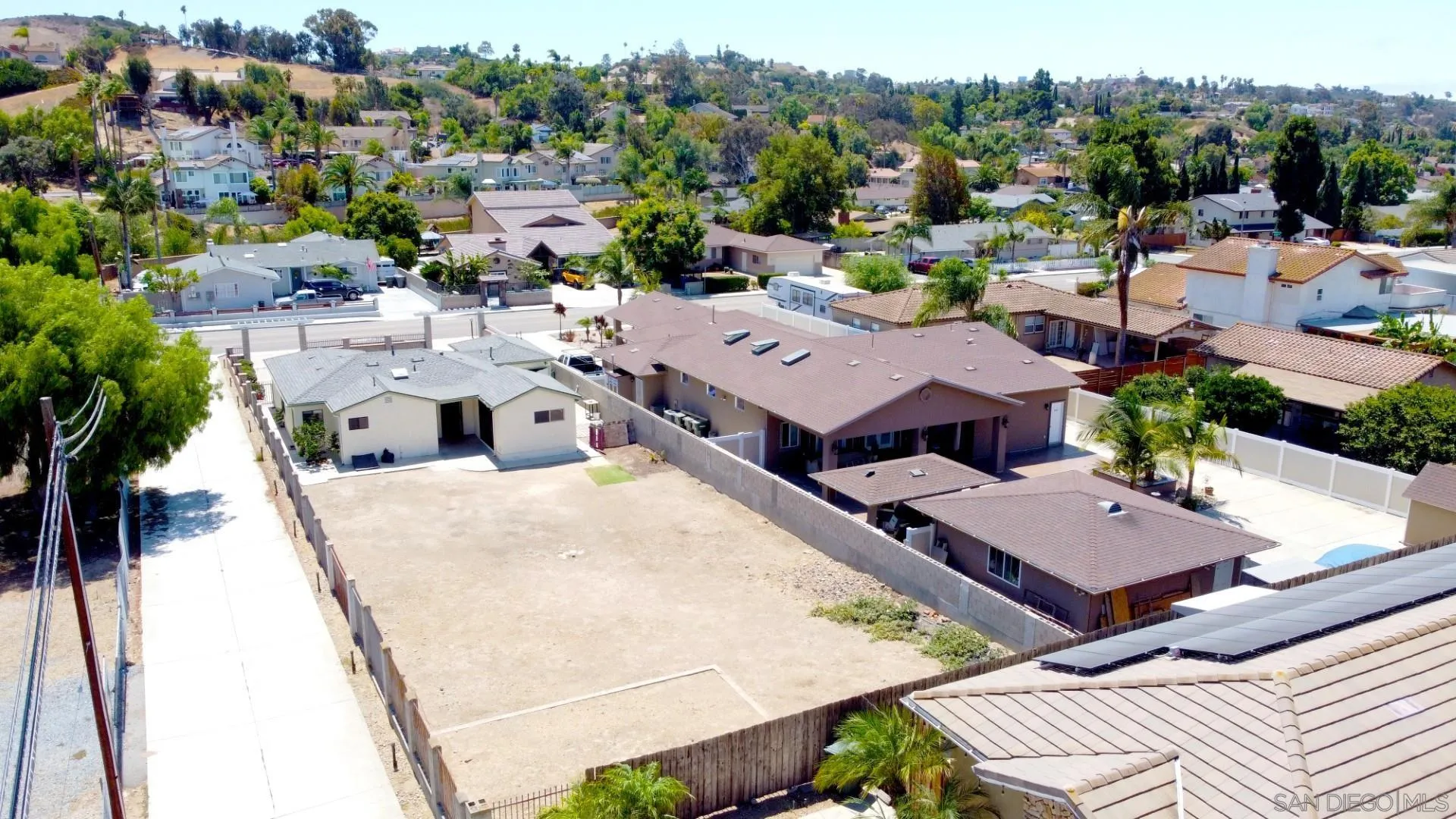 https://cdn.realtyfeed.com/cdn/127/250036980/37b7bbca93ab4a8200778278572e0902.webp