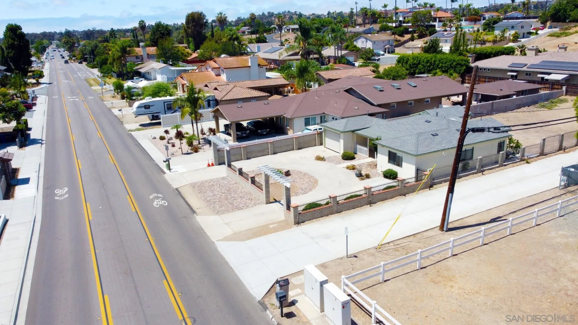 https://cdn.realtyfeed.com/cdn/127/250036980/387345406030c7844e95aa4e9d1debcc.webp