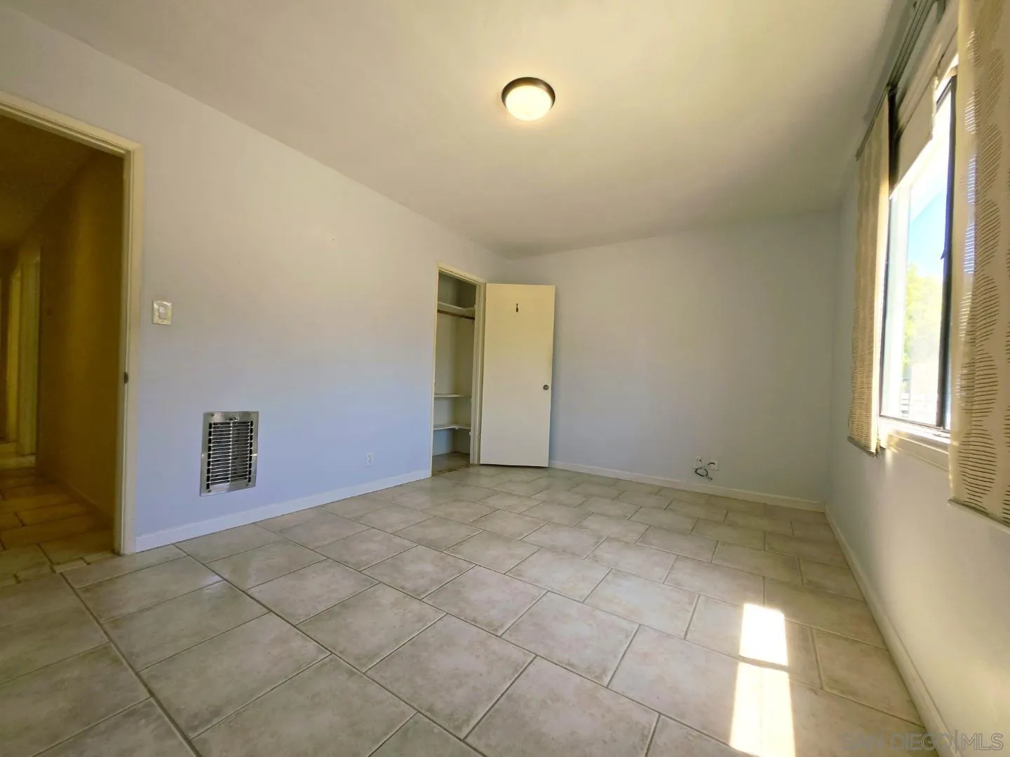 https://cdn.realtyfeed.com/cdn/127/250036980/64ff535dc87f649d4c2a75af5ae4c615.webp