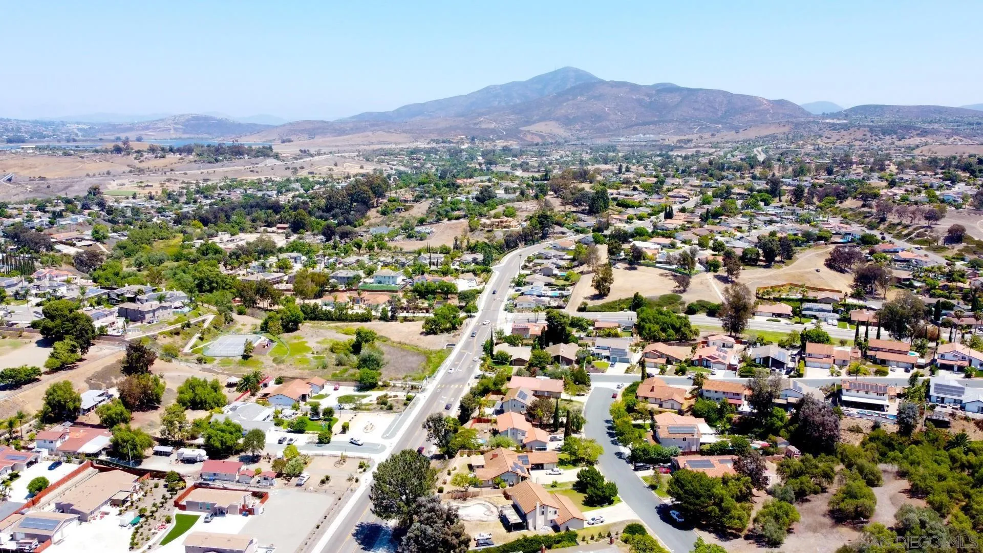 https://cdn.realtyfeed.com/cdn/127/250036980/661b8b9aa58110b1907c7d48937b30f1.webp