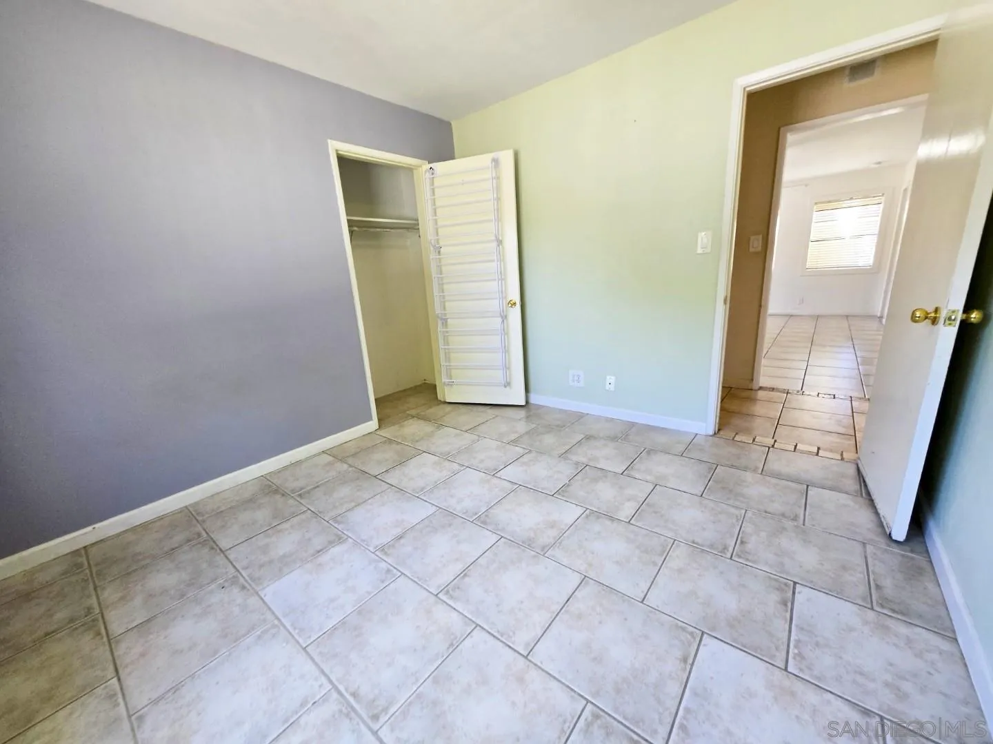 https://cdn.realtyfeed.com/cdn/127/250036980/b53a5680cbf17cf8db0e7bda9b3e75c3.webp