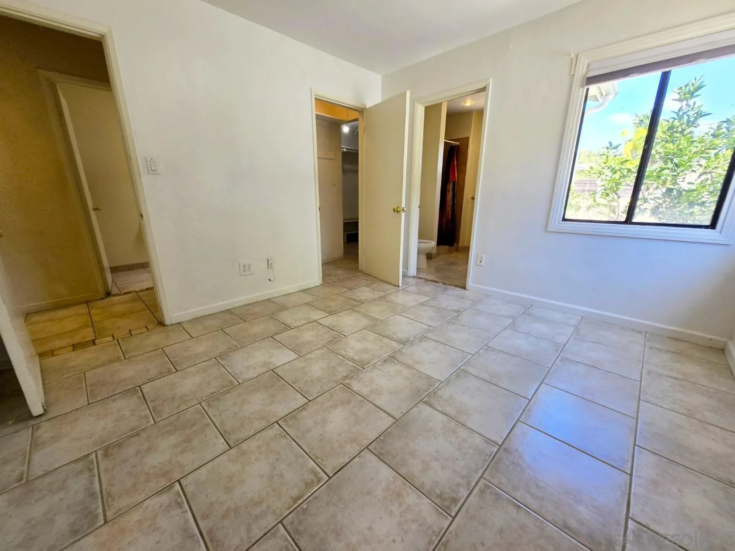 https://cdn.realtyfeed.com/cdn/127/250036980/e284825aeb3ba08b56c7eaae52a40235.webp