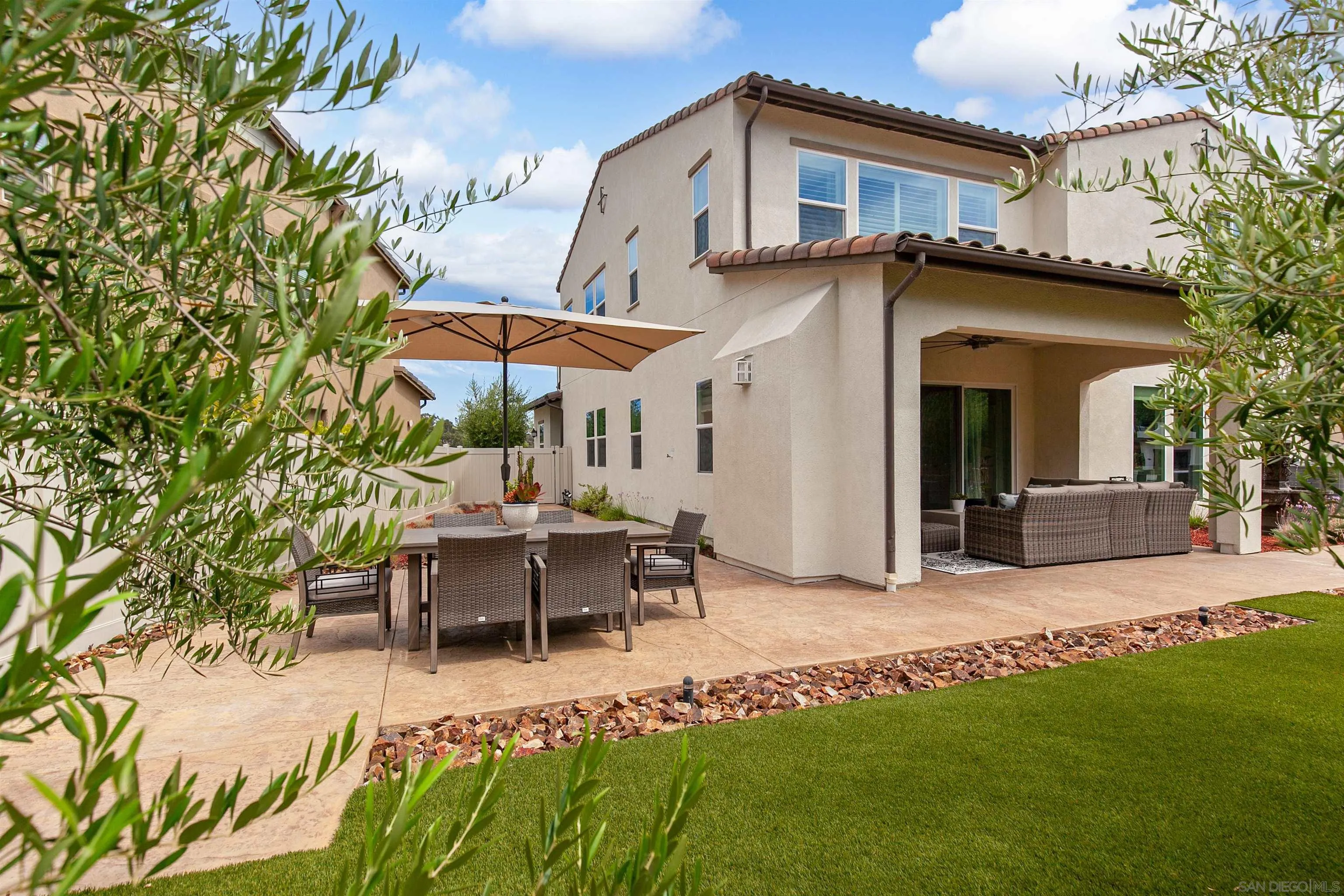 https://cdn.realtyfeed.com/cdn/127/250036982/3e40e9928f19b86c4fd8cb9c00753664.webp