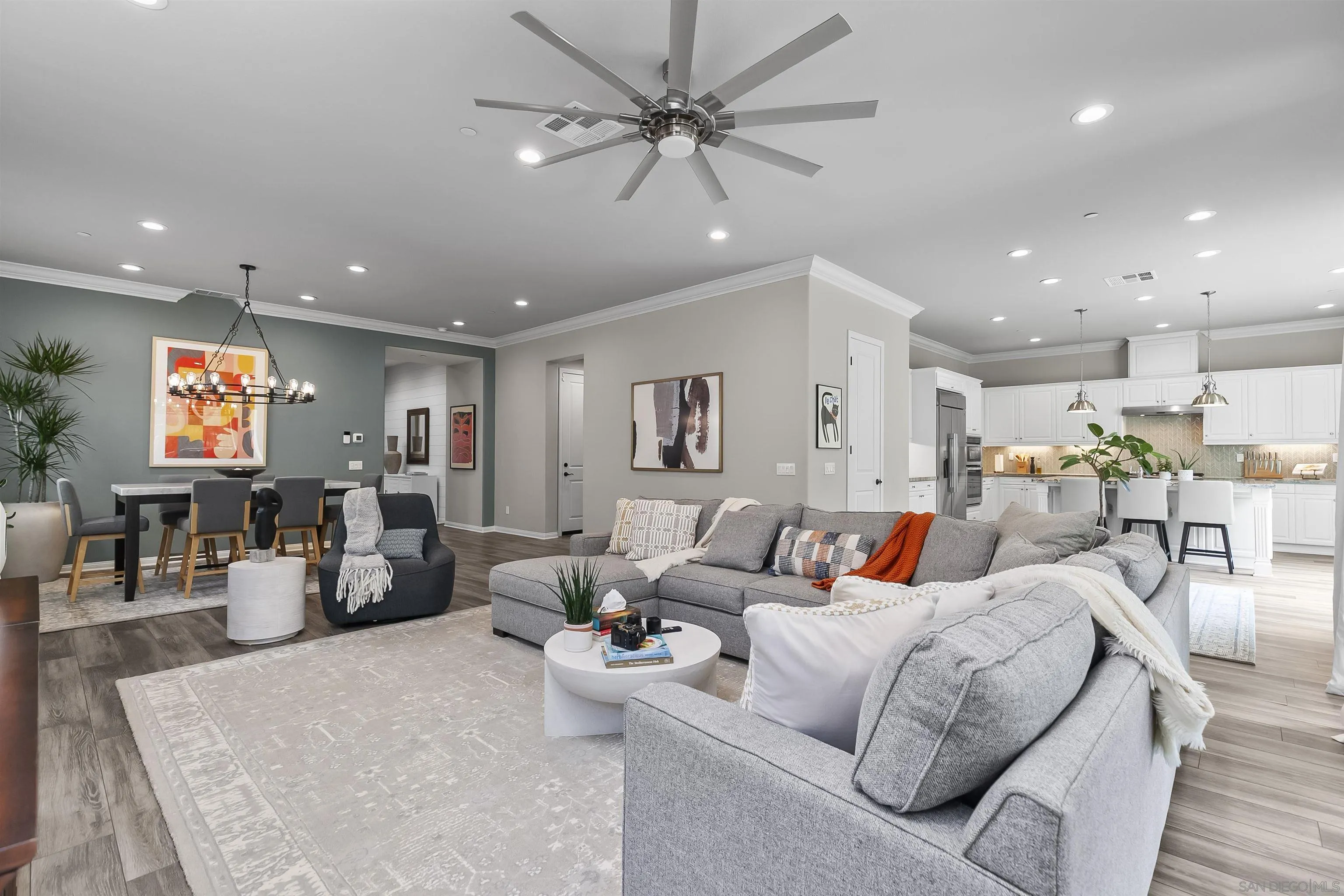 https://cdn.realtyfeed.com/cdn/127/250036982/92acff5d034866131766b62c8026c0b1.webp