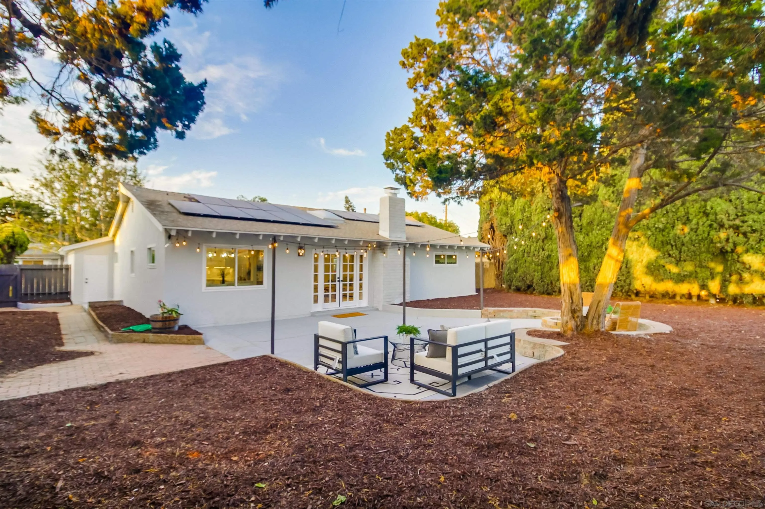 https://cdn.realtyfeed.com/cdn/127/250036983/02bcf9ddaf753139c471279e48f2d6eb.webp
