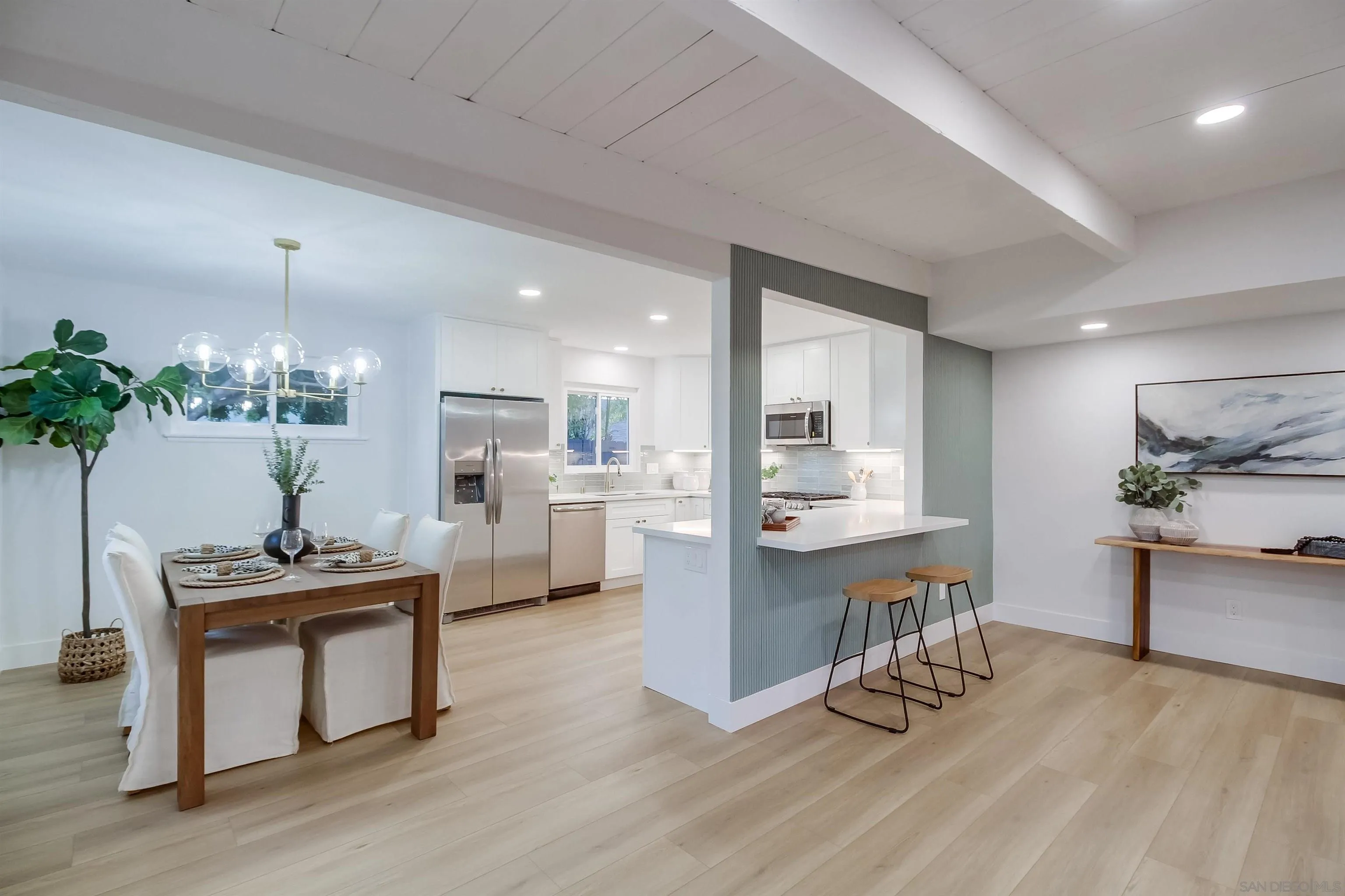 https://cdn.realtyfeed.com/cdn/127/250036983/115a420d7a30f2ea4075b8f88a6ce99e.webp