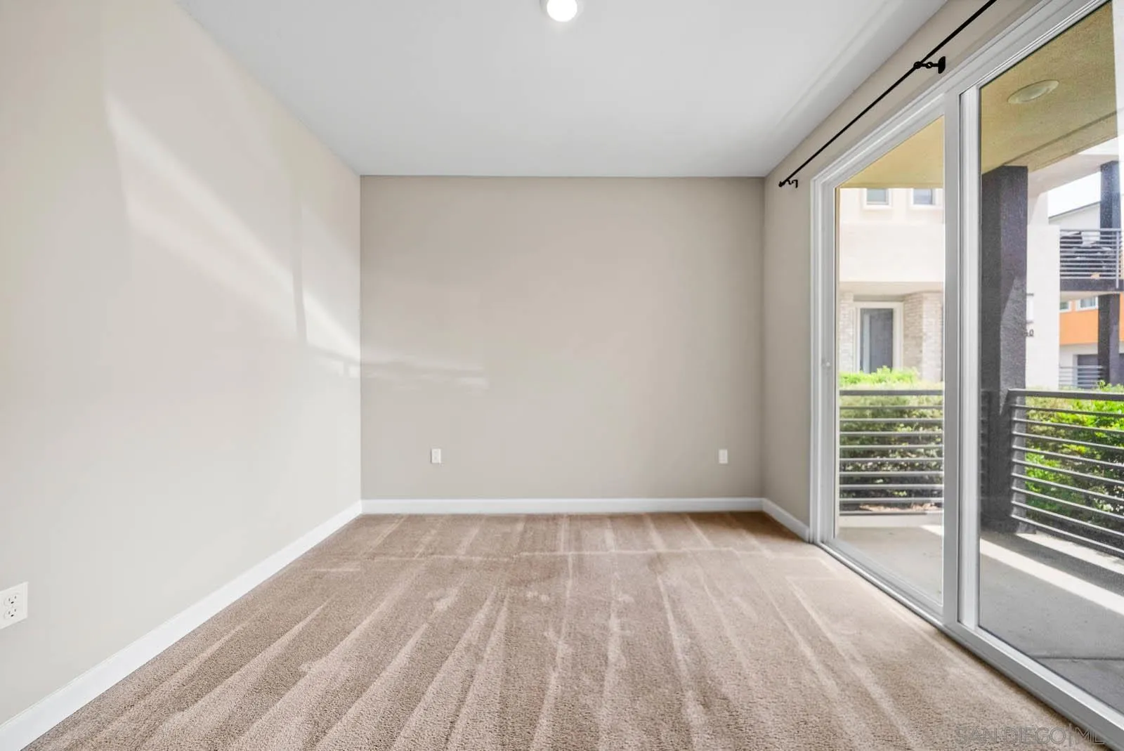 https://cdn.realtyfeed.com/cdn/127/250036986/305a37601cc040d88e0b39fc7314e9a6.webp