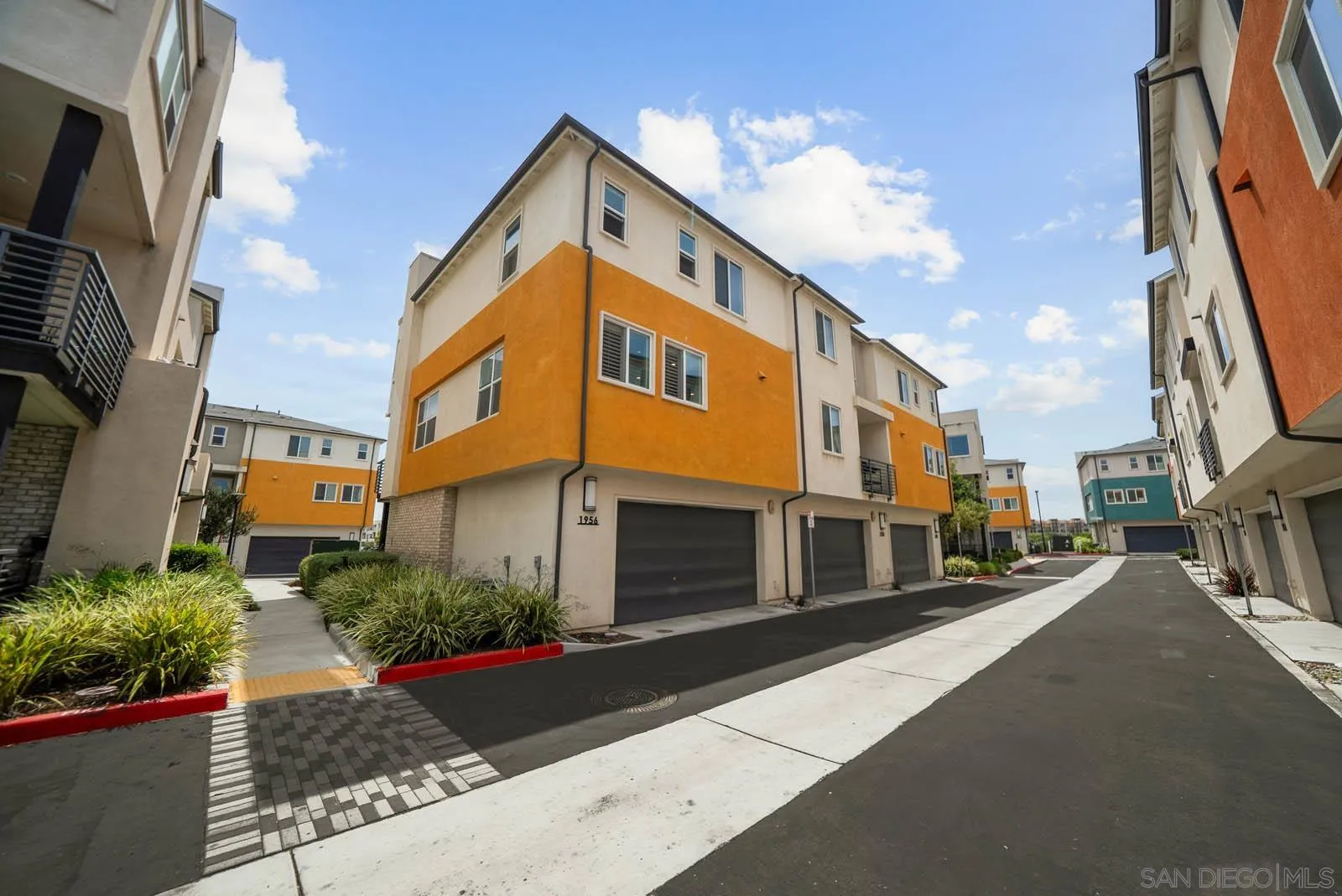 https://cdn.realtyfeed.com/cdn/127/250036986/5e7336743d63783f1a0d21add2caf706.webp