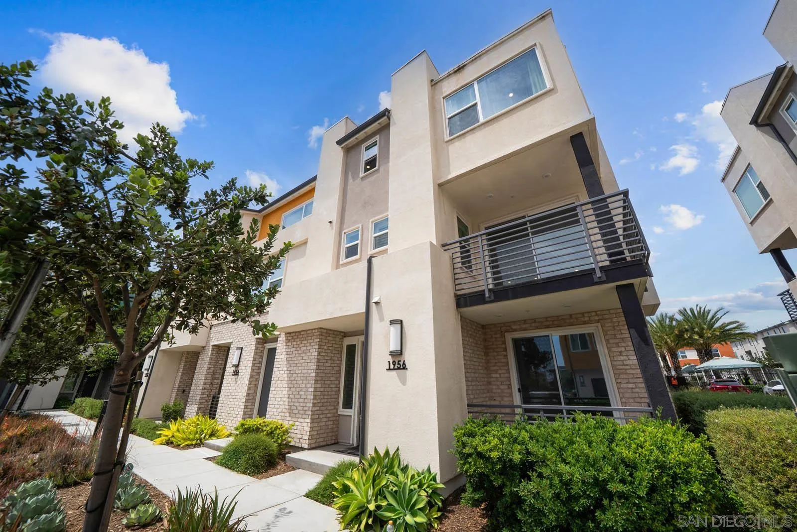 https://cdn.realtyfeed.com/cdn/127/250036986/eb4330f83a77c09b4162c7beffce9b06.webp