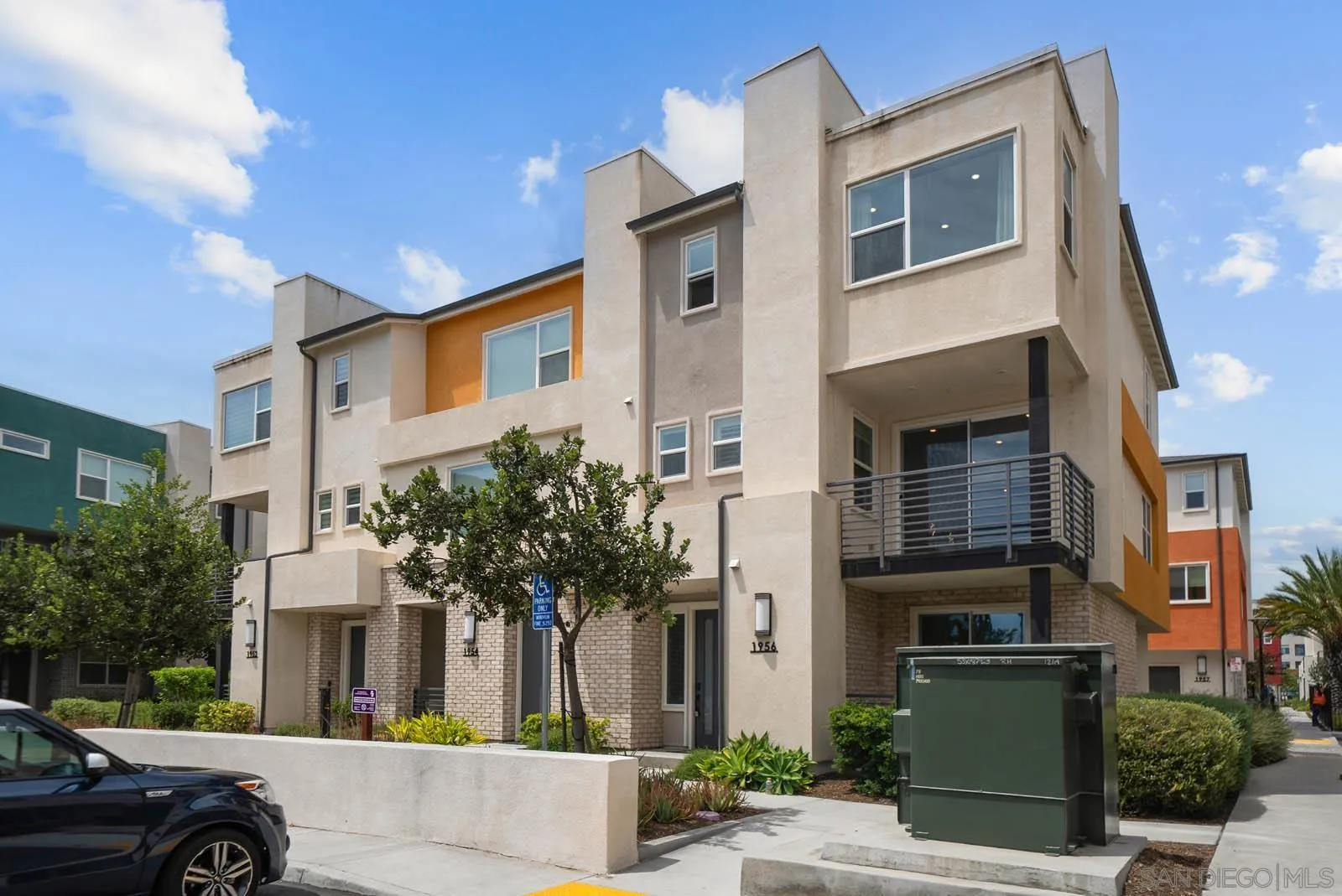 https://cdn.realtyfeed.com/cdn/127/250036986/eda0e5e7cb70cdd5890f8cee757348c0.webp