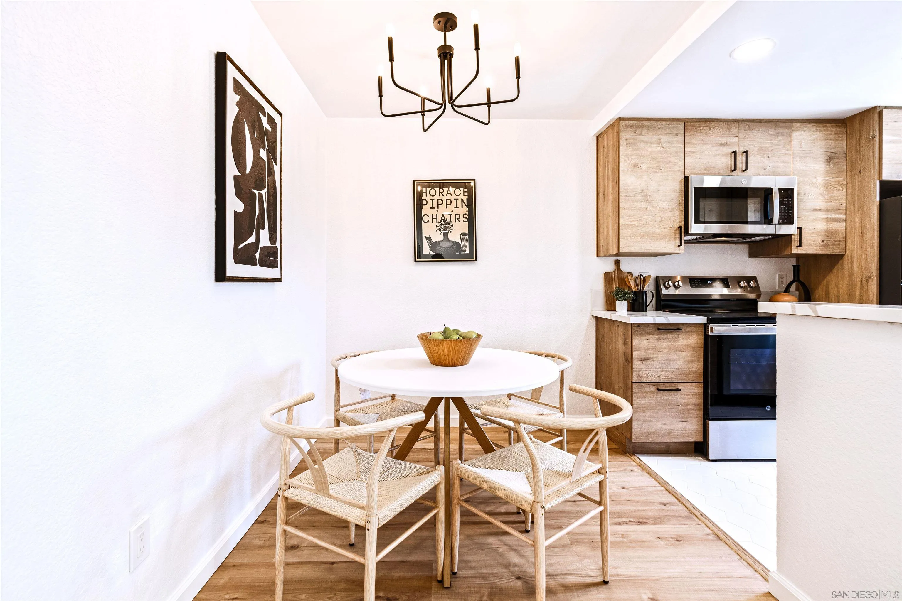 https://cdn.realtyfeed.com/cdn/127/250036987/8d4071a29804087904fcf25f996af8d2.webp