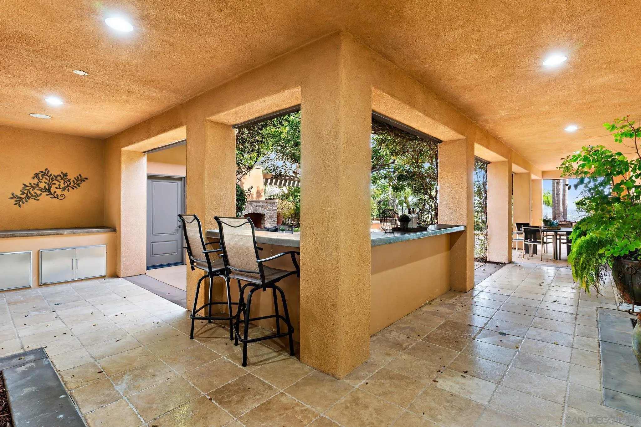 https://cdn.realtyfeed.com/cdn/127/250036988/069ab942904e34893421302b5aae0b09.webp