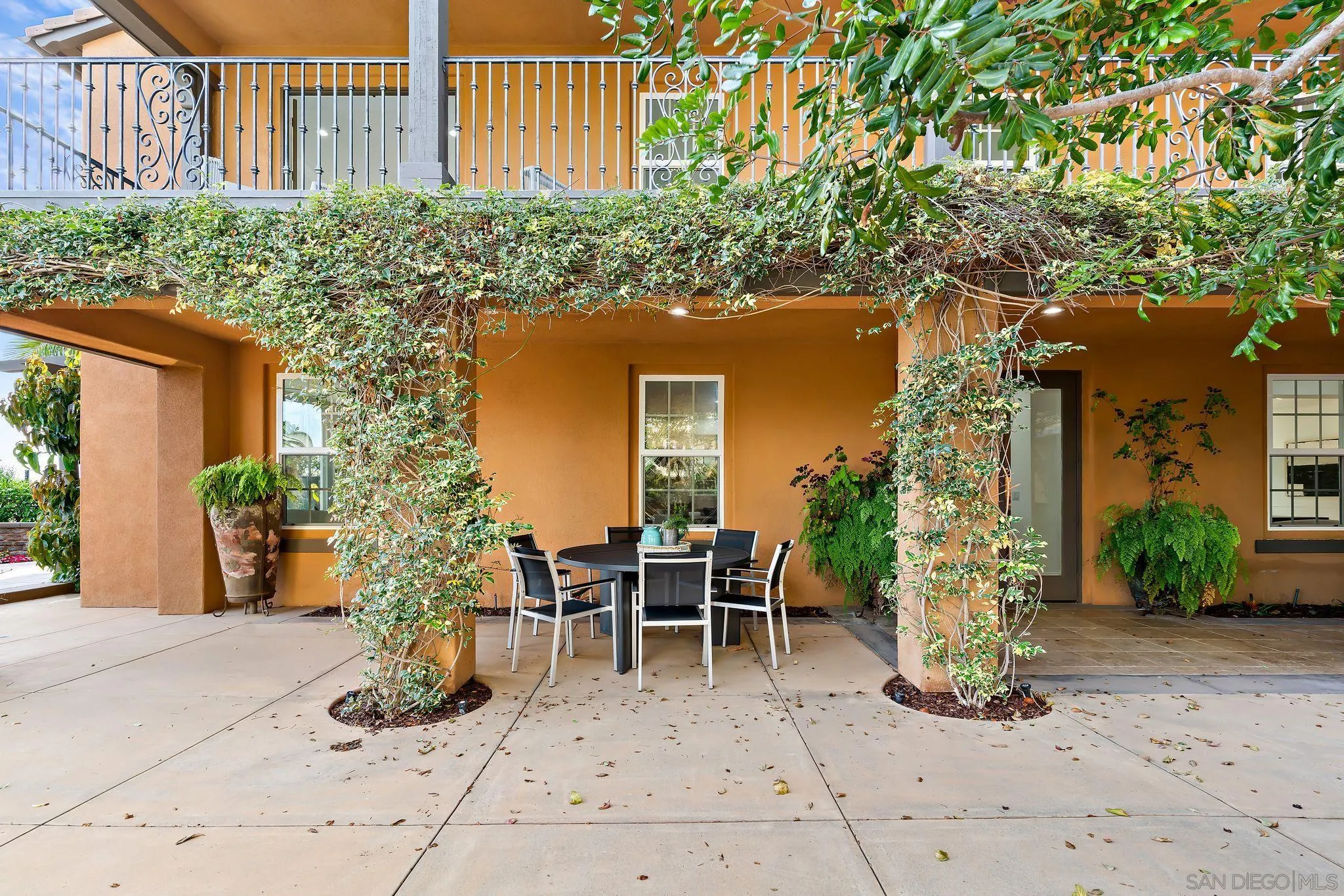 https://cdn.realtyfeed.com/cdn/127/250036988/2ec62aa3ae6affb7ff940257dab4ea0a.webp