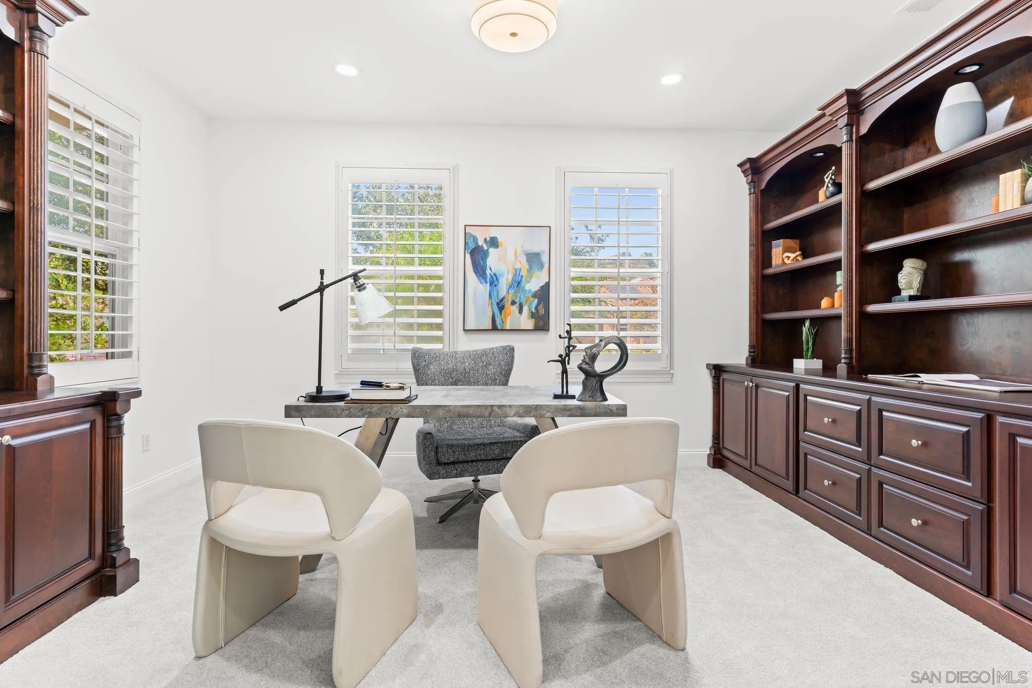 https://cdn.realtyfeed.com/cdn/127/250036988/d7216df7edba860ea34f6f5584d342bb.webp