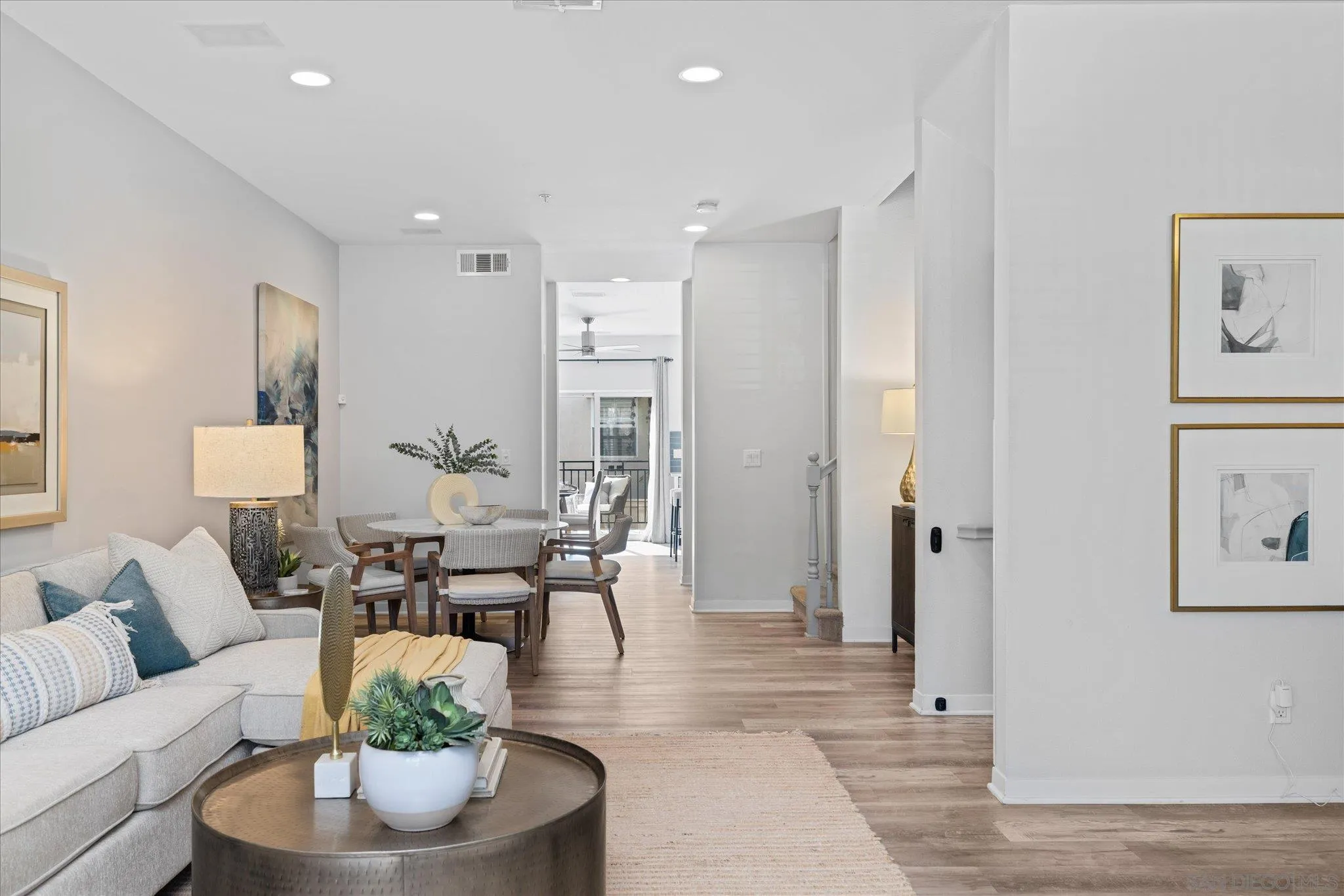 https://cdn.realtyfeed.com/cdn/127/250036989/9ad2dd8f22fc8084d3a847e37d62a68c.webp