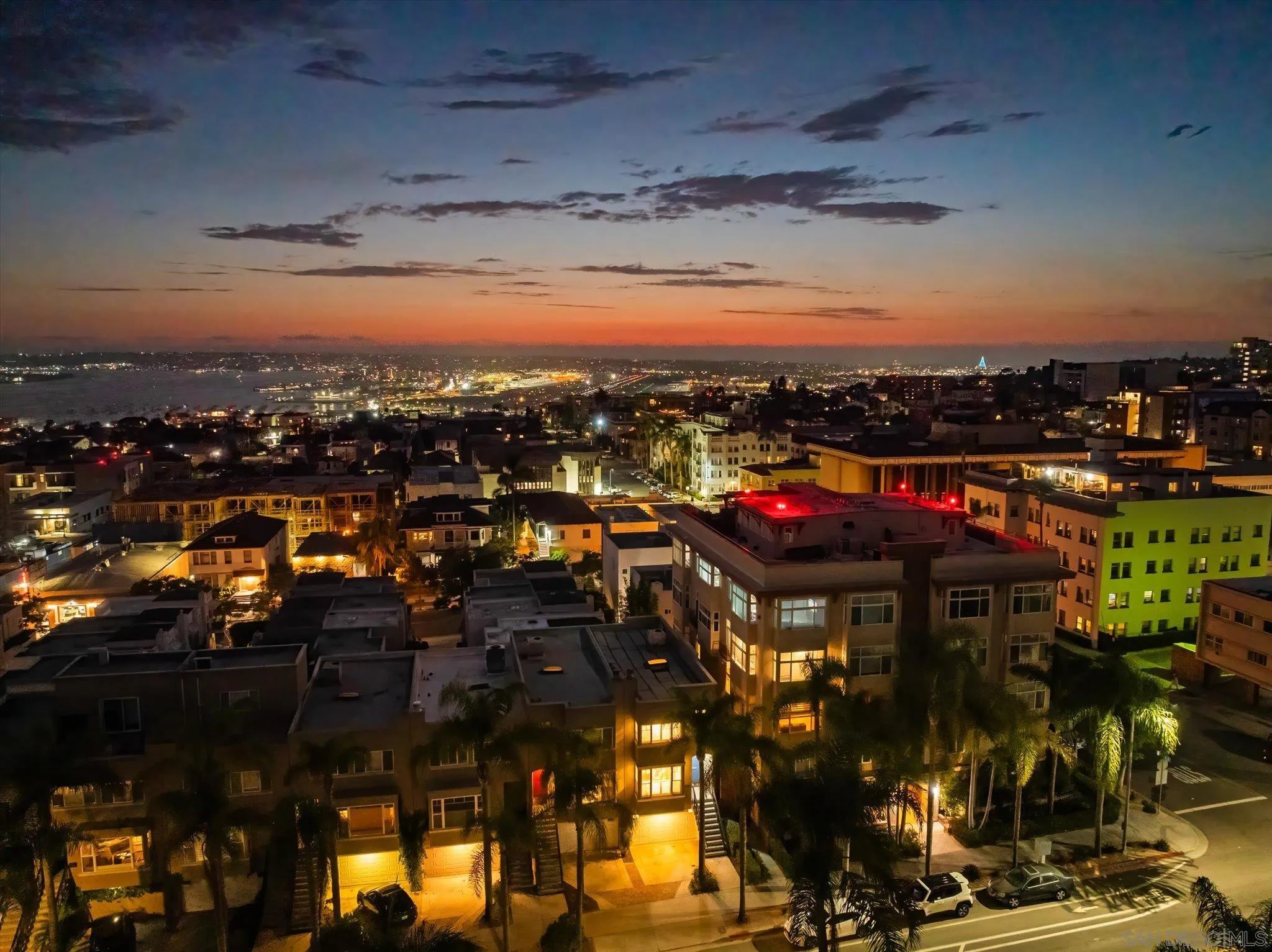 https://cdn.realtyfeed.com/cdn/127/250036989/b41d13ed9c962d4311f51902ea02d7ea.webp