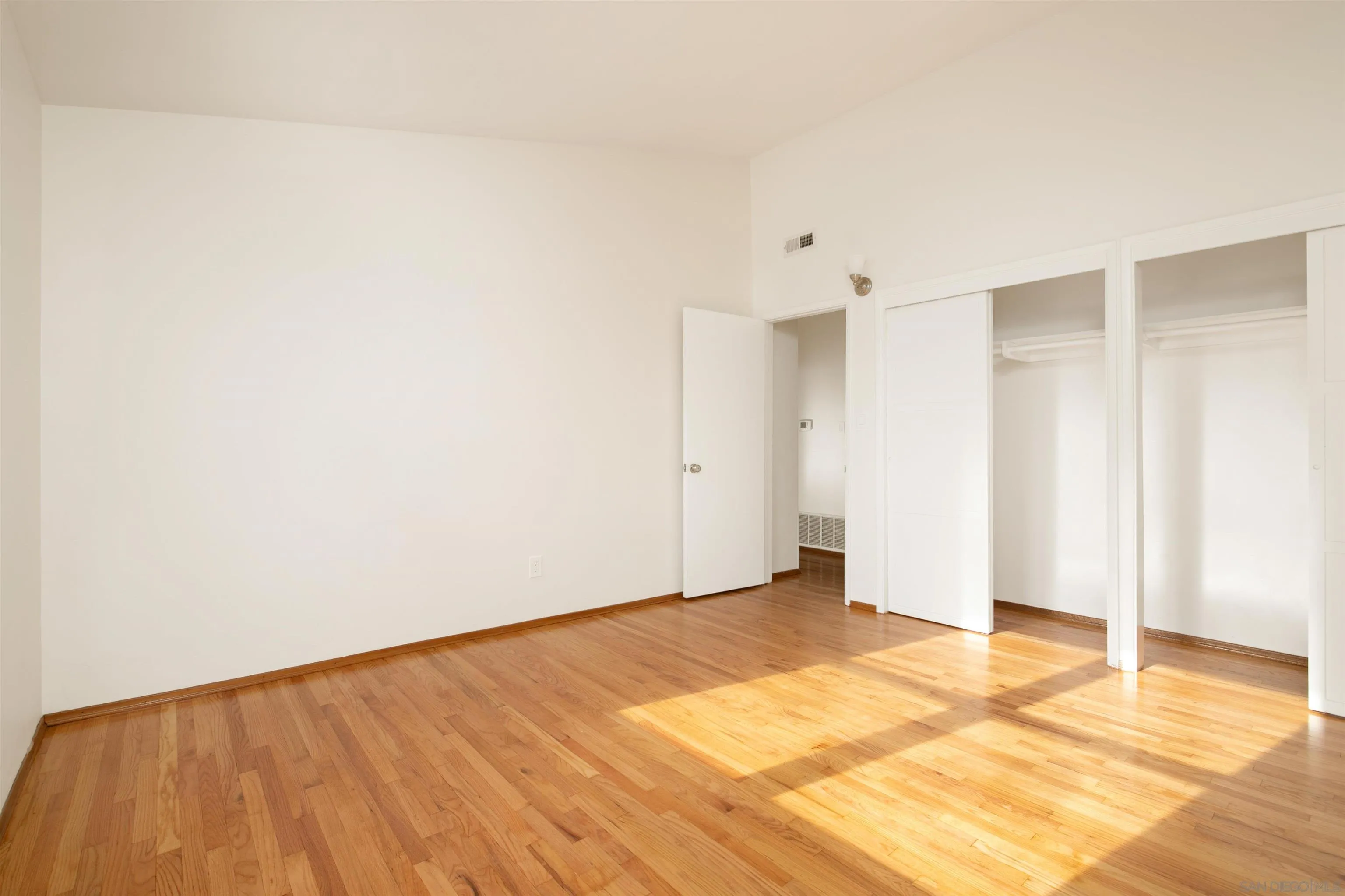 https://cdn.realtyfeed.com/cdn/127/250036990/5622f8f228630a02f721aa48607ab395.webp