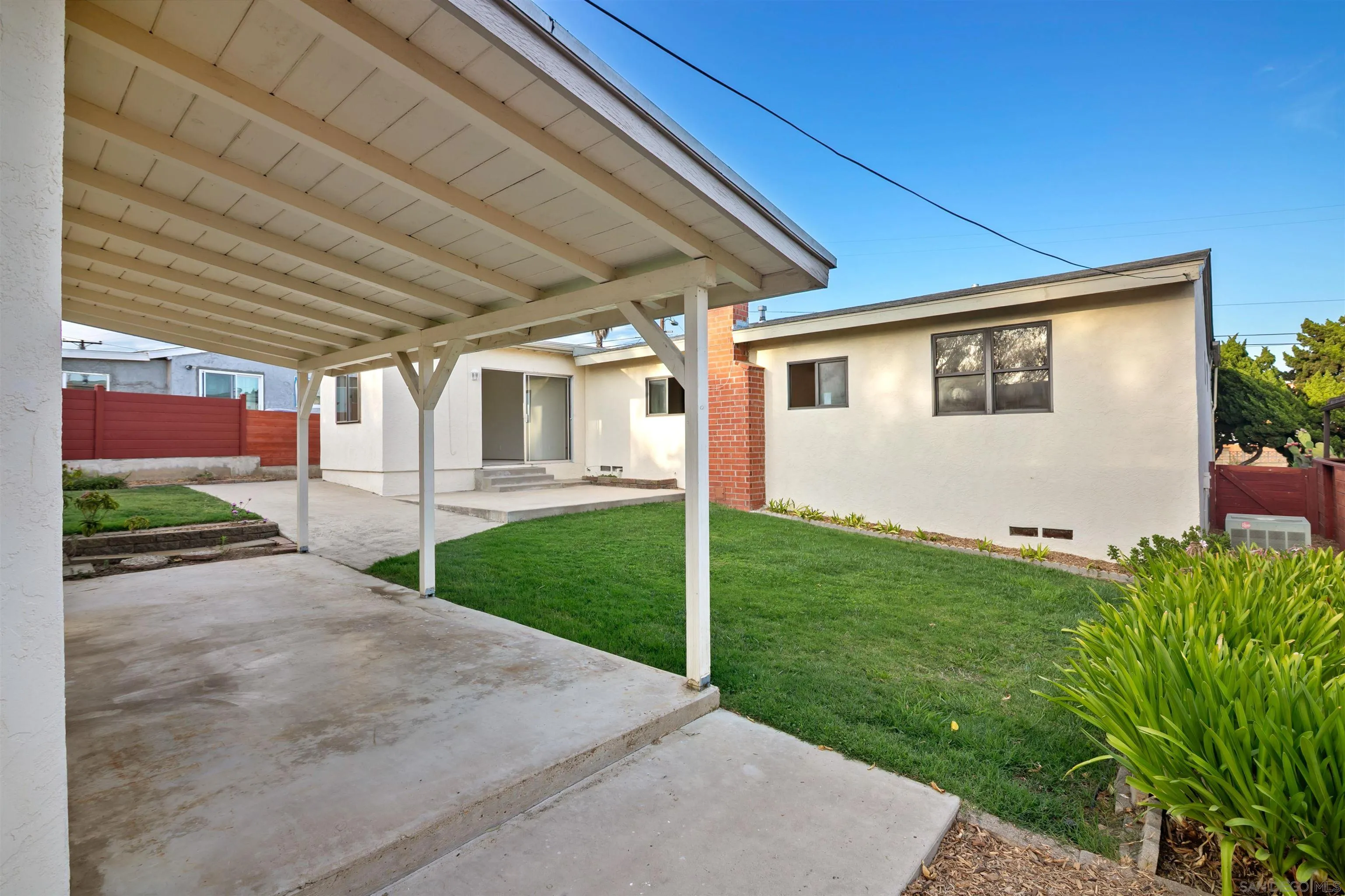 https://cdn.realtyfeed.com/cdn/127/250036990/5f81b9096790728dadea64e4999e9e0a.webp