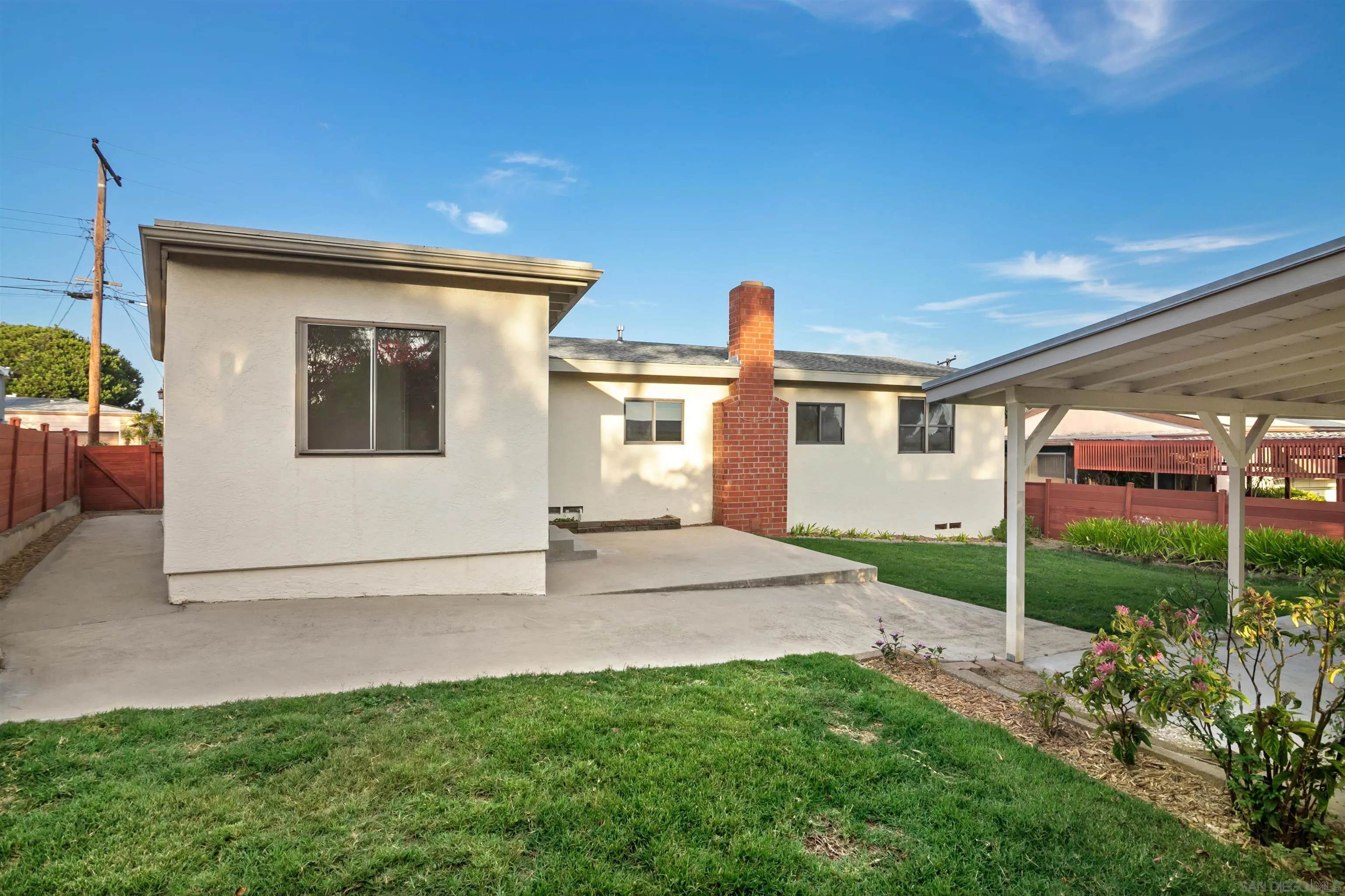 https://cdn.realtyfeed.com/cdn/127/250036990/73da3f3a41d0c6e0e136ec5eb1fbd376.webp