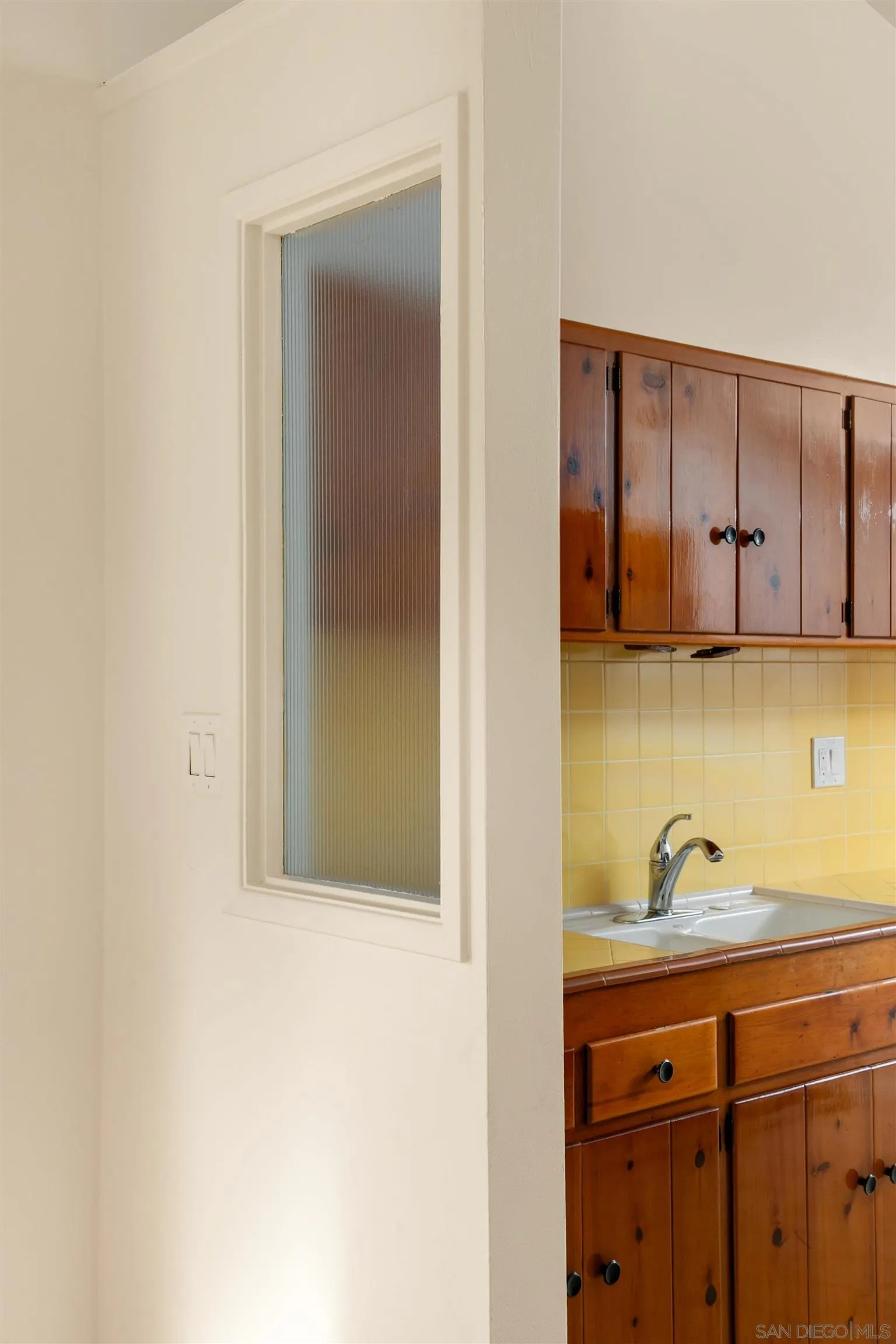 https://cdn.realtyfeed.com/cdn/127/250036990/dc0df1428bf6c44d8e1c0bf1c85b40e2.webp