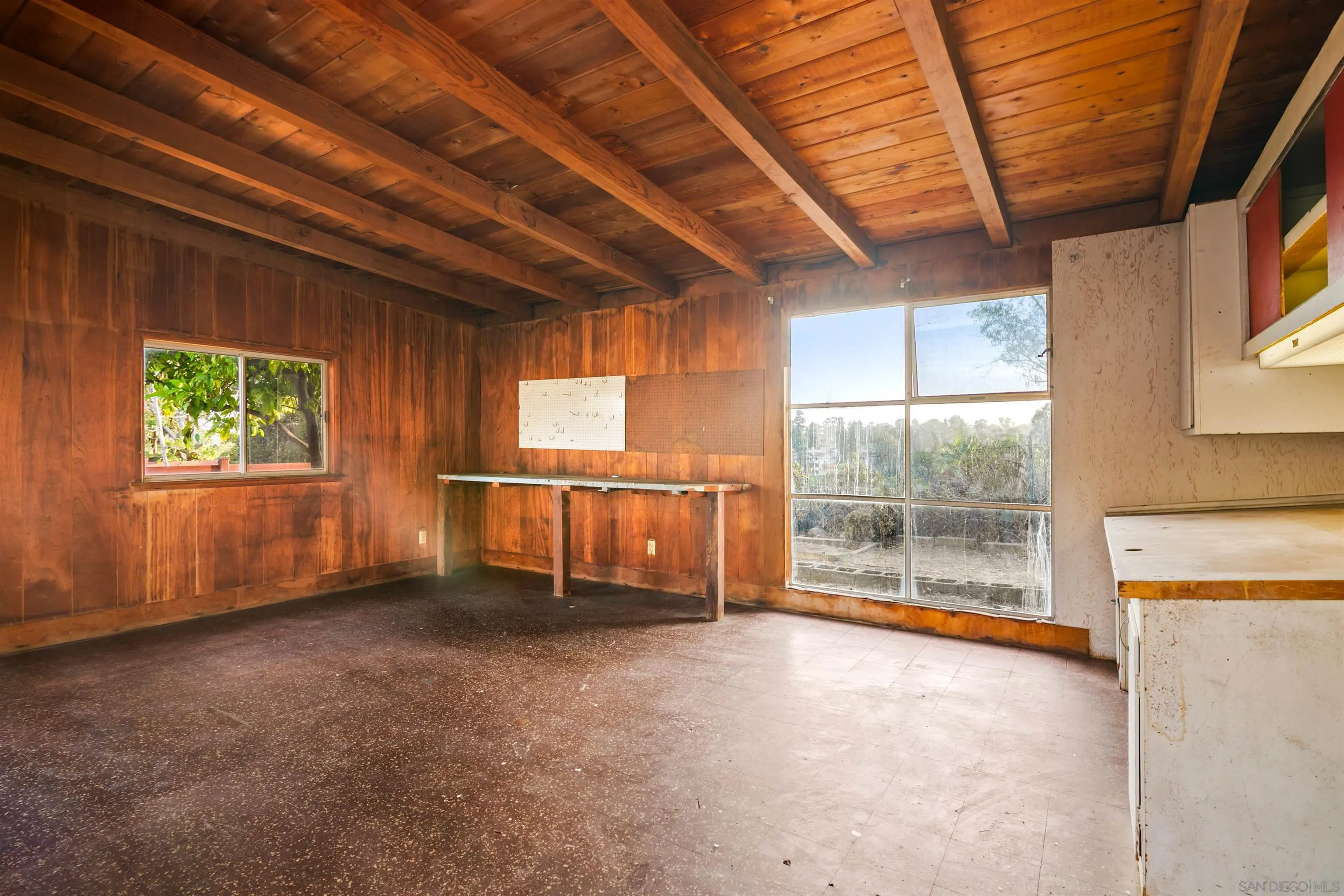 https://cdn.realtyfeed.com/cdn/127/250036990/dcdfd3f48867a13ae1a531954b7dc4e2.webp