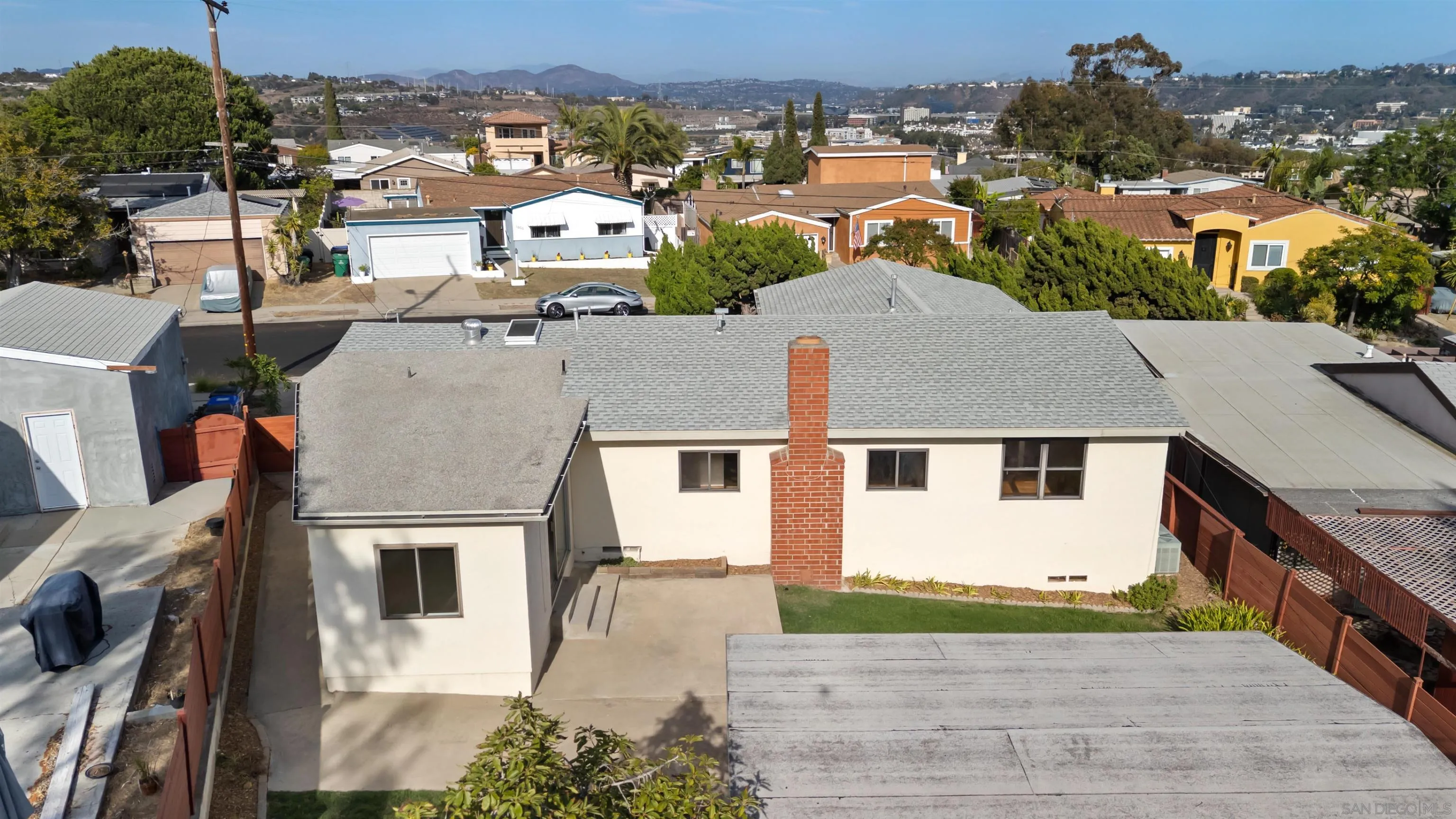 https://cdn.realtyfeed.com/cdn/127/250036990/e3872a8ff967648f4337e07e4f4b92b2.webp
