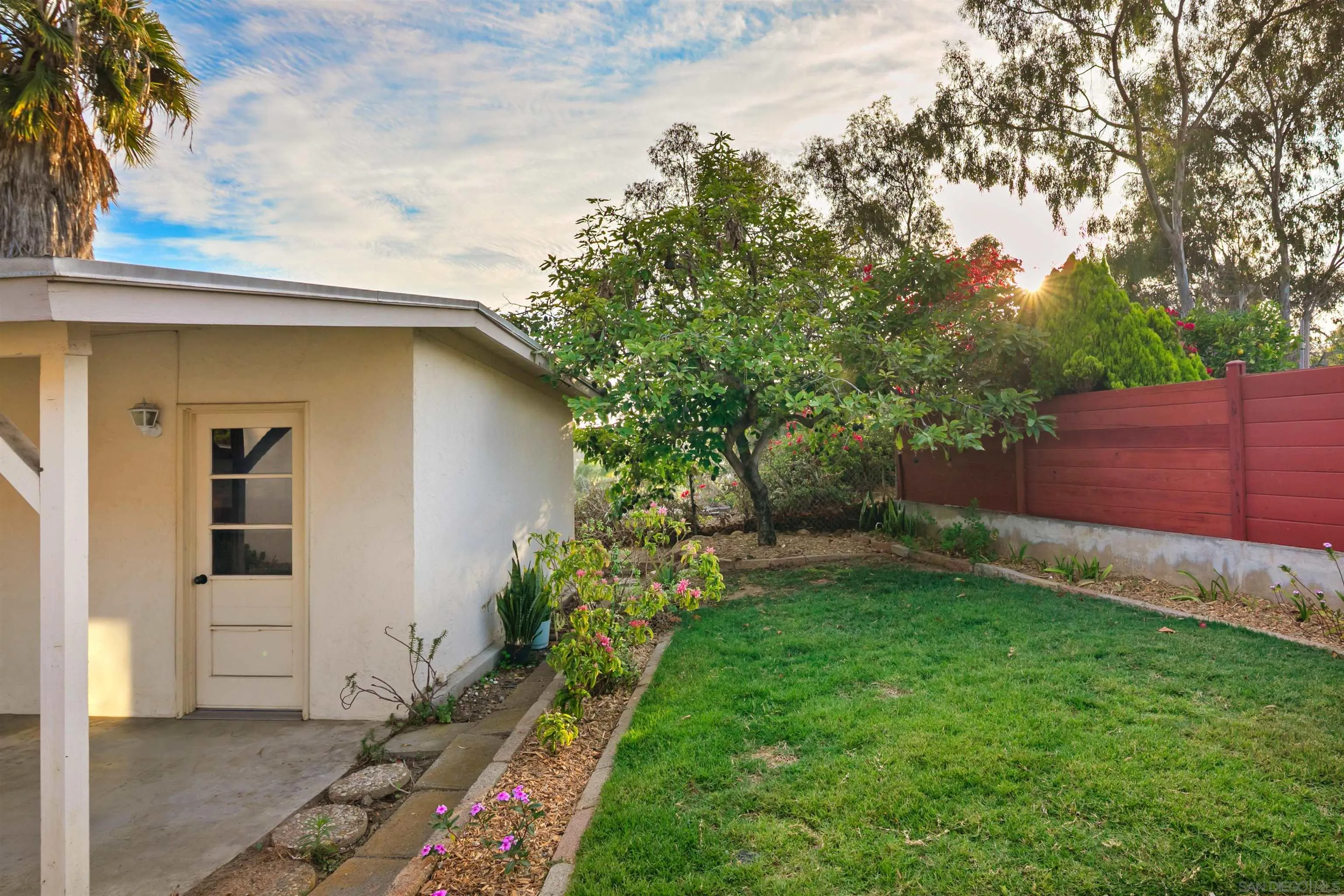 https://cdn.realtyfeed.com/cdn/127/250036990/ee08aaa6415817ca4cdad8f5345c203c.webp