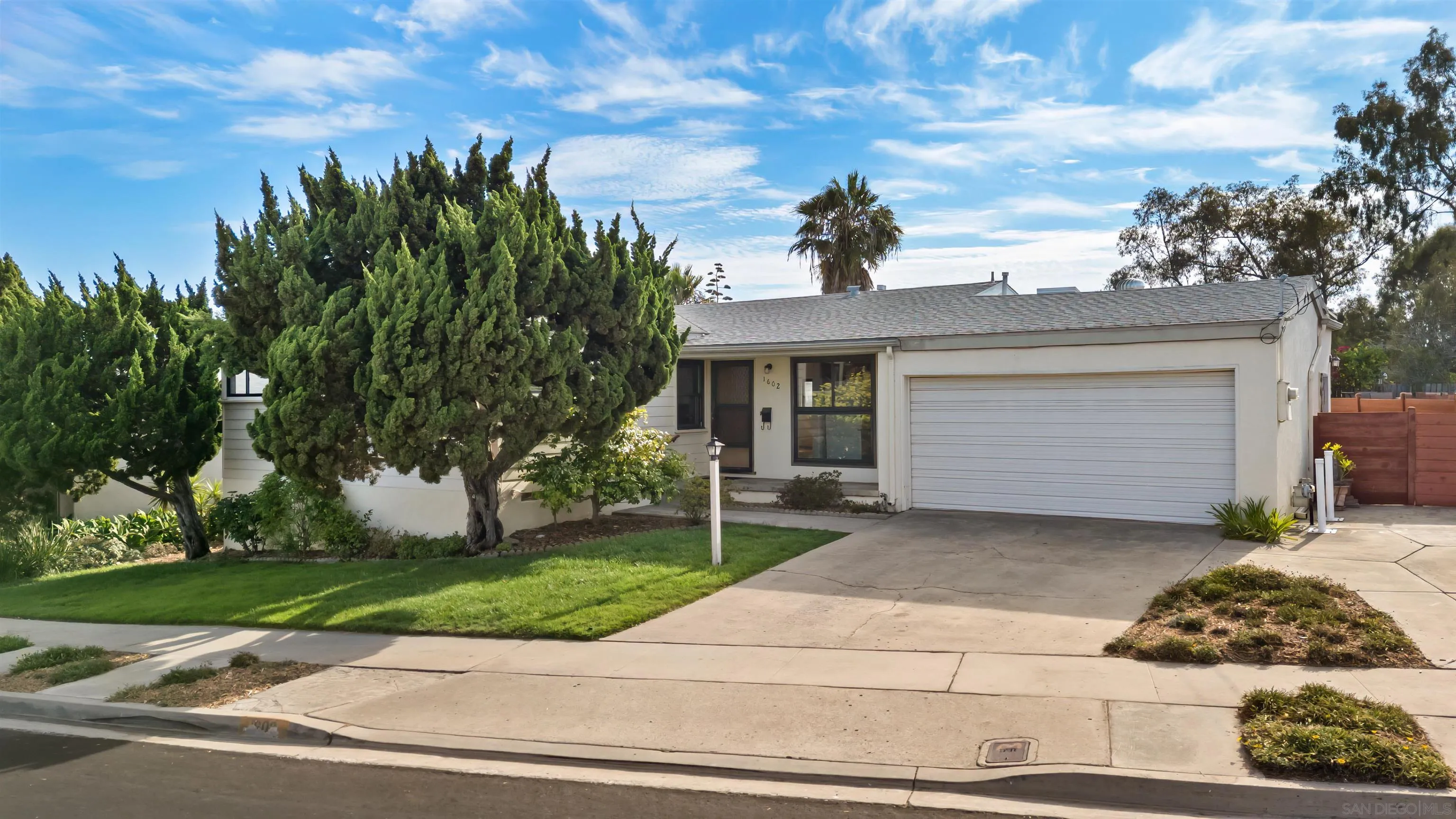 https://cdn.realtyfeed.com/cdn/127/250036990/f5d2a2293daf8029c506b7d63f15e13e.webp