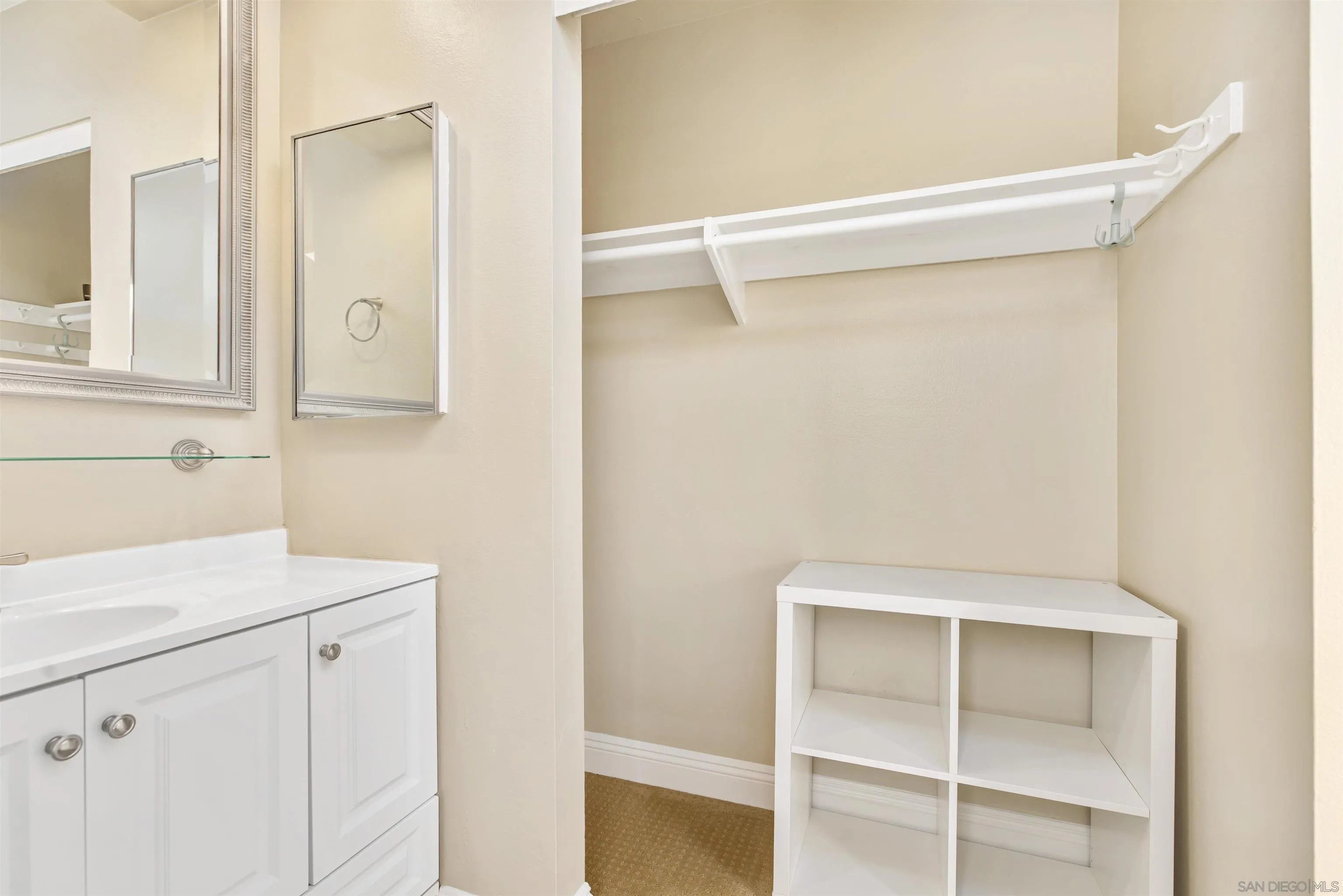 https://cdn.realtyfeed.com/cdn/127/250036991/51819c7abad38969586759f6c29916cb.webp