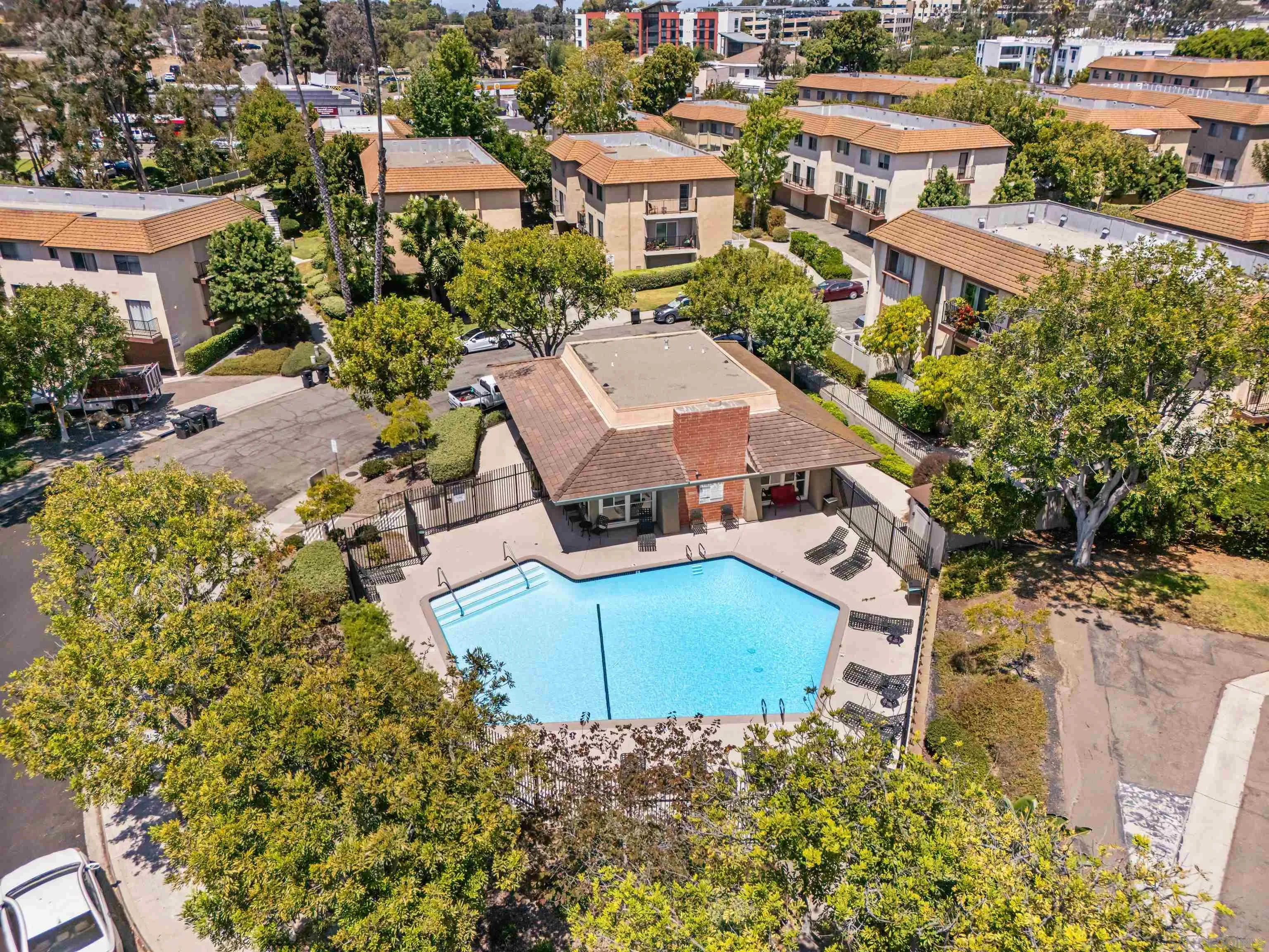 https://cdn.realtyfeed.com/cdn/127/250036991/774dee449df0caf343f0a812cedd4f9b.webp