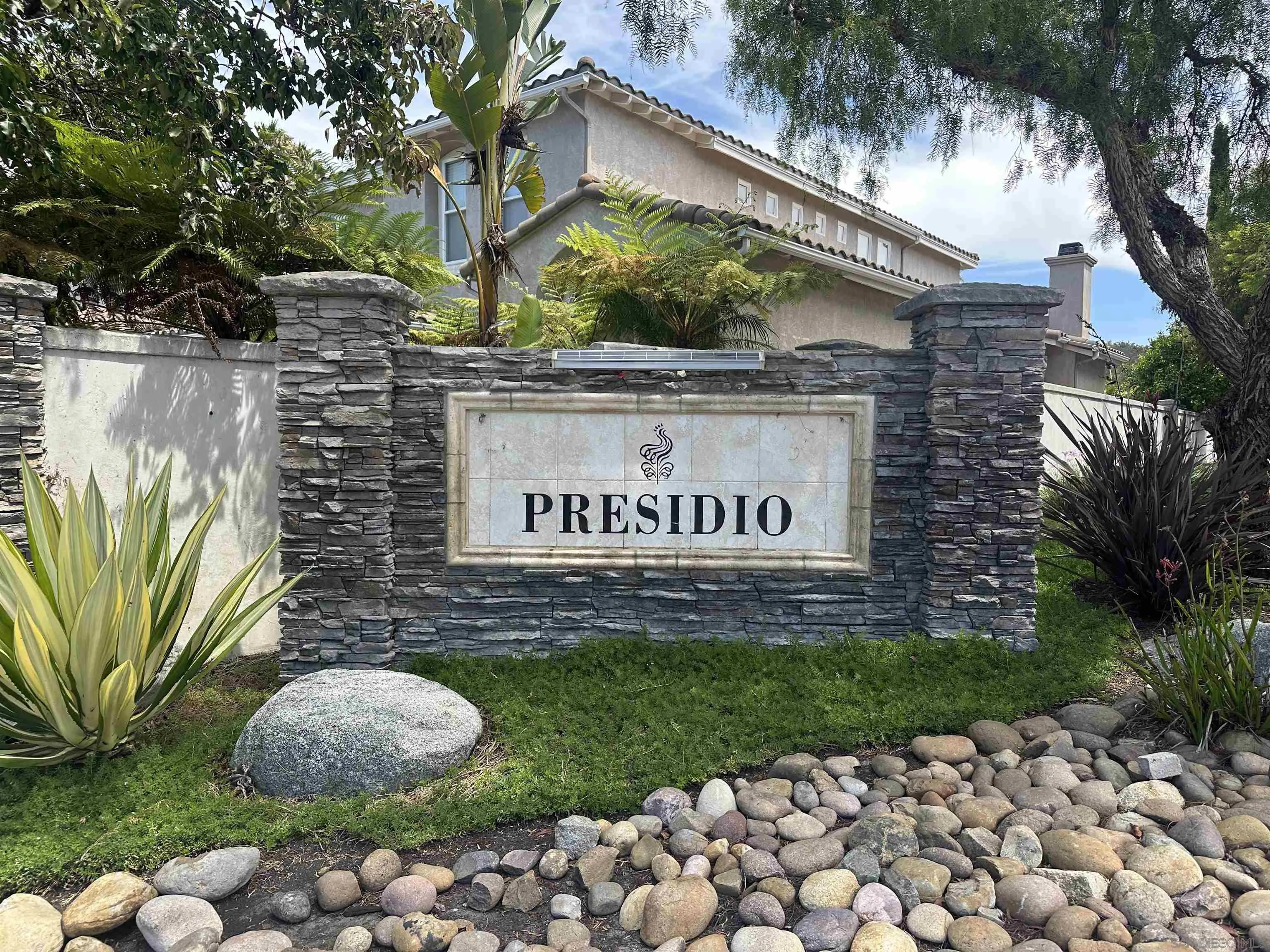 https://cdn.realtyfeed.com/cdn/127/250036992/0b7c49647f5ceecd9353c017c1d328d8.webp