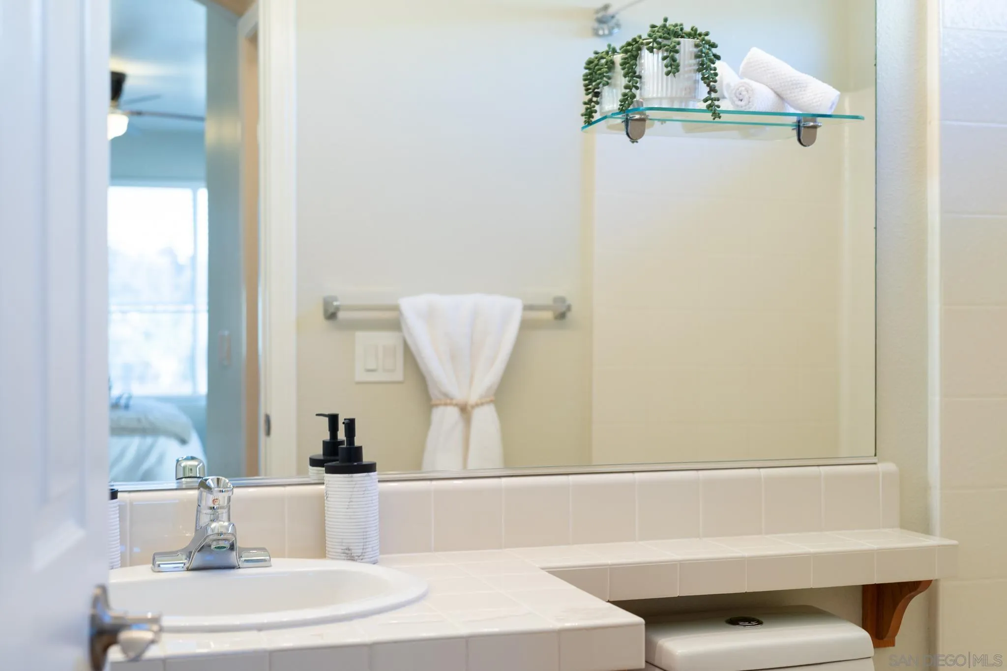 https://cdn.realtyfeed.com/cdn/127/250036992/0ce9e3fe14103614e8058664c0d44dfb.webp