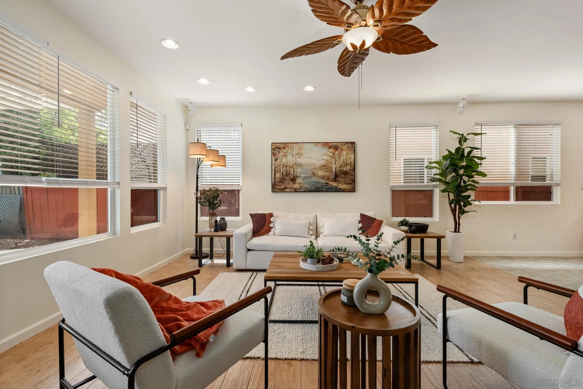 https://cdn.realtyfeed.com/cdn/127/250036992/11e5d615f856c4e12c6fc6b876771f3a.webp