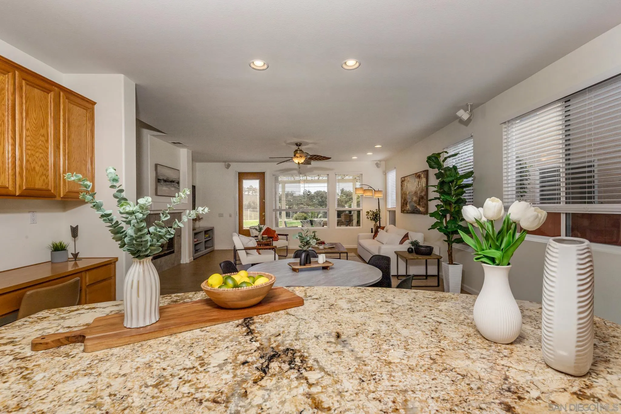 https://cdn.realtyfeed.com/cdn/127/250036992/f2c3cec9f4ca9500b78769a1a0b1ac1c.webp