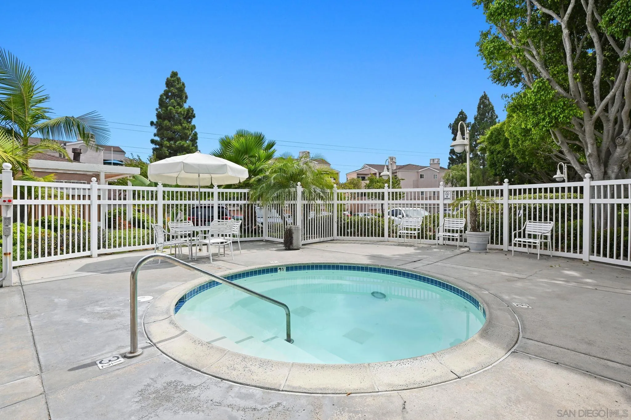 https://cdn.realtyfeed.com/cdn/127/250036994/bed09fbddf32567d8505e5ee94ffd95a.webp