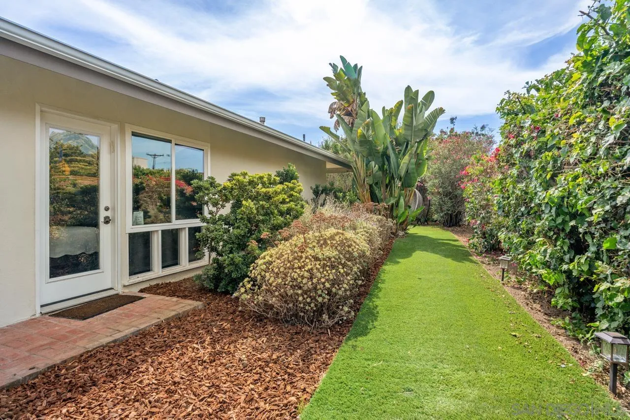 https://cdn.realtyfeed.com/cdn/127/250036996/0b4575ec87718f5343d006d3335711b6.webp