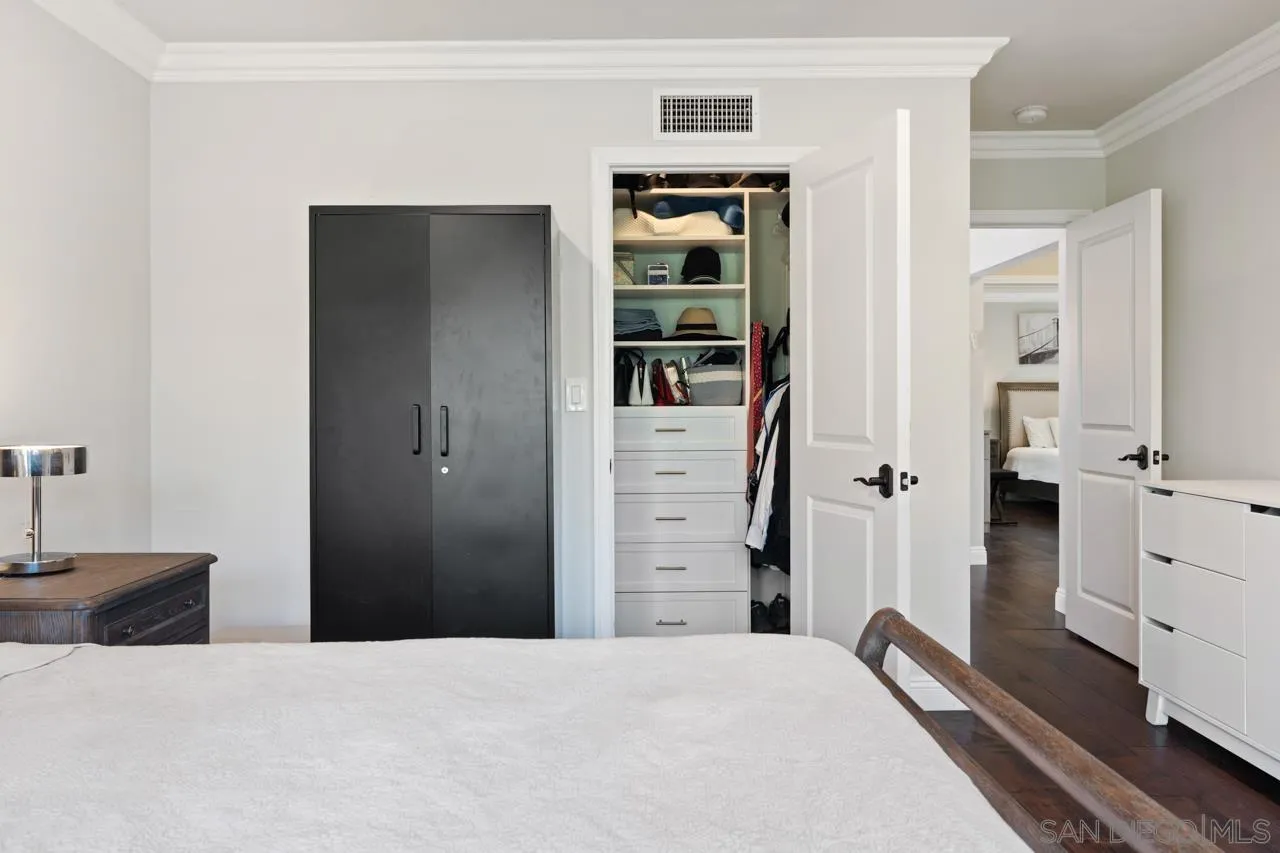 https://cdn.realtyfeed.com/cdn/127/250036996/0dbd1da90b25d90857a0e990806b63ea.webp