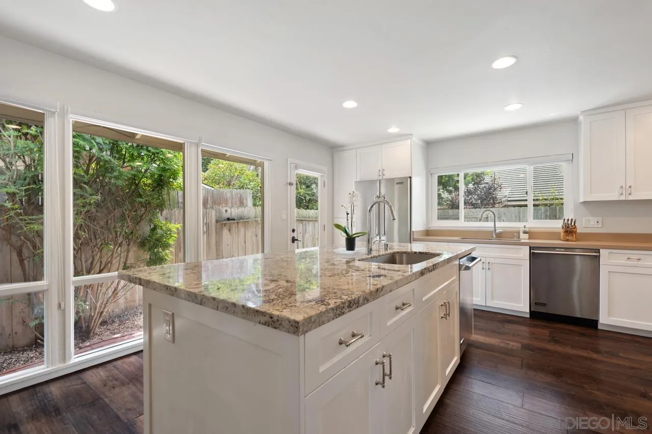 https://cdn.realtyfeed.com/cdn/127/250036996/3c720a9ea1ad219307b63e92abb5a9e9.webp