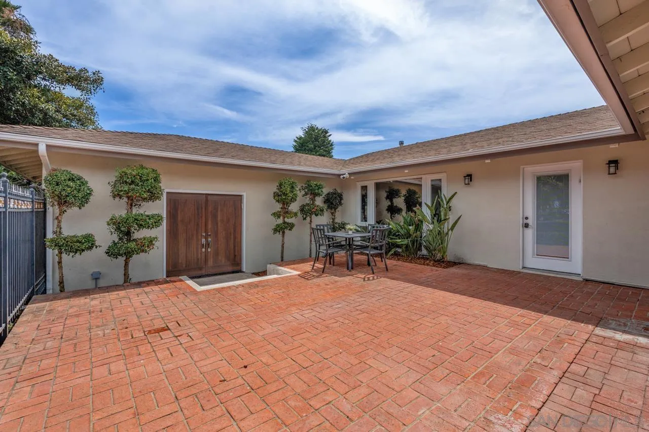 https://cdn.realtyfeed.com/cdn/127/250036996/44bc92a6ffa9a98147ecd20374e2fed8.webp