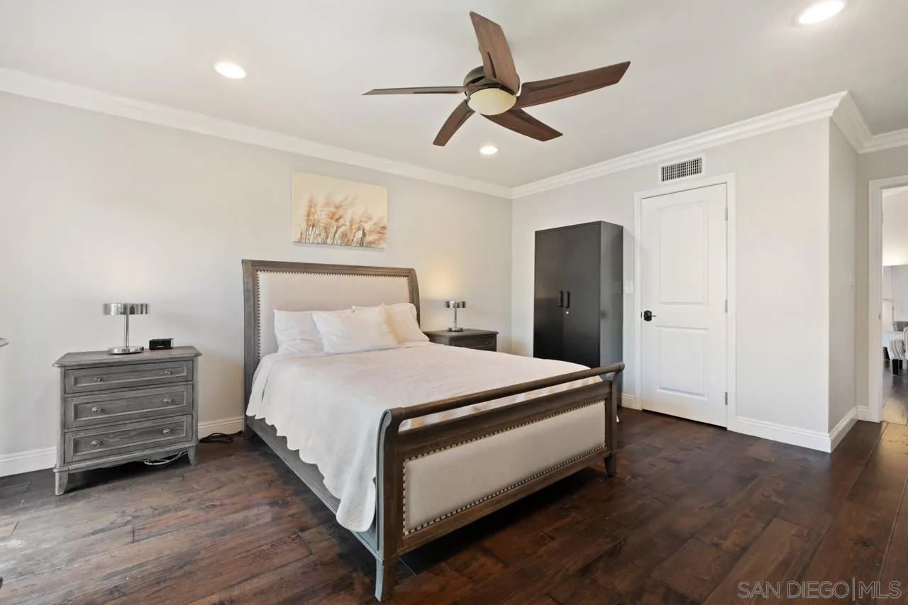 https://cdn.realtyfeed.com/cdn/127/250036996/4be68e7b0219c872829bb1bb4f316d54.webp