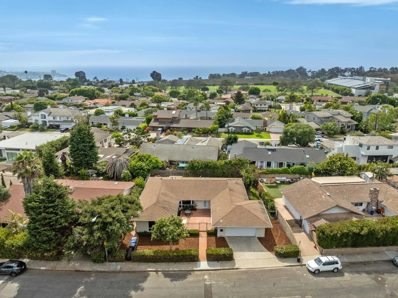 https://cdn.realtyfeed.com/cdn/127/250036996/5acfda7c4d1076ed7902549859c12594.webp