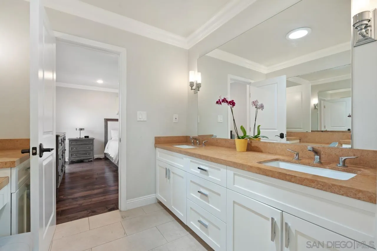 https://cdn.realtyfeed.com/cdn/127/250036996/690155ed783235f1f91a4693de3da50b.webp