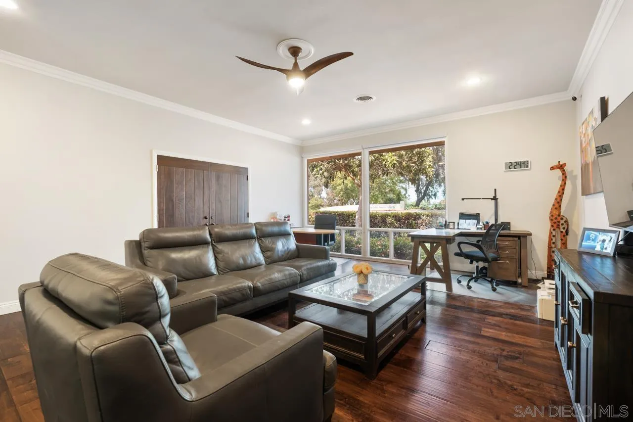 https://cdn.realtyfeed.com/cdn/127/250036996/a2da22432af12f3babaf76d0cda3a31b.webp